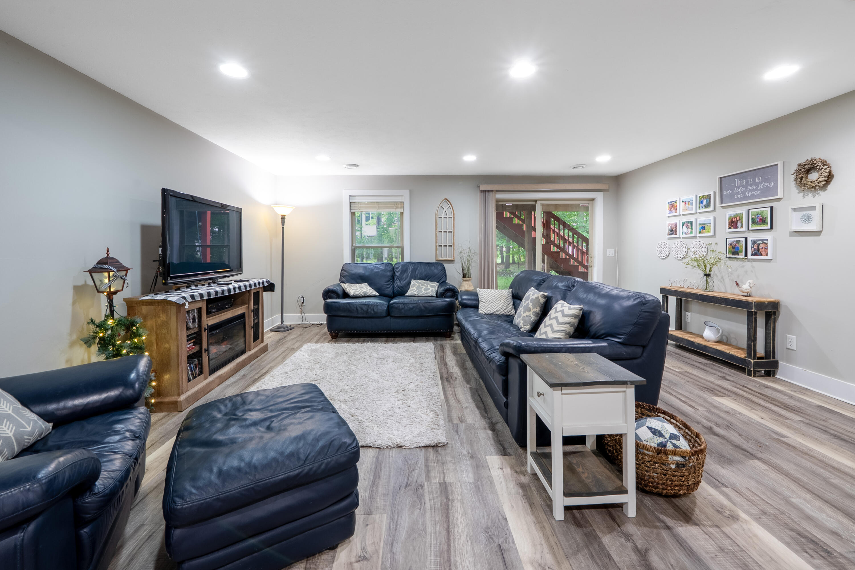 907 N Sandalwood Circle Muskegon MI 49441