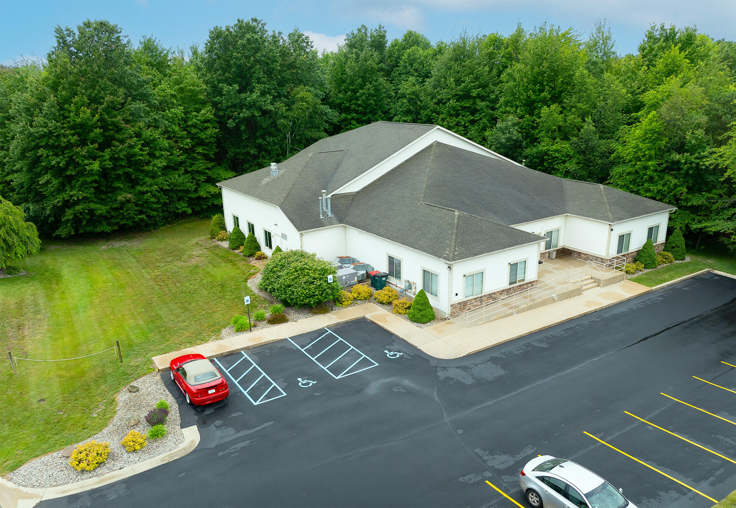 907 N Sandalwood Circle Muskegon MI 49441