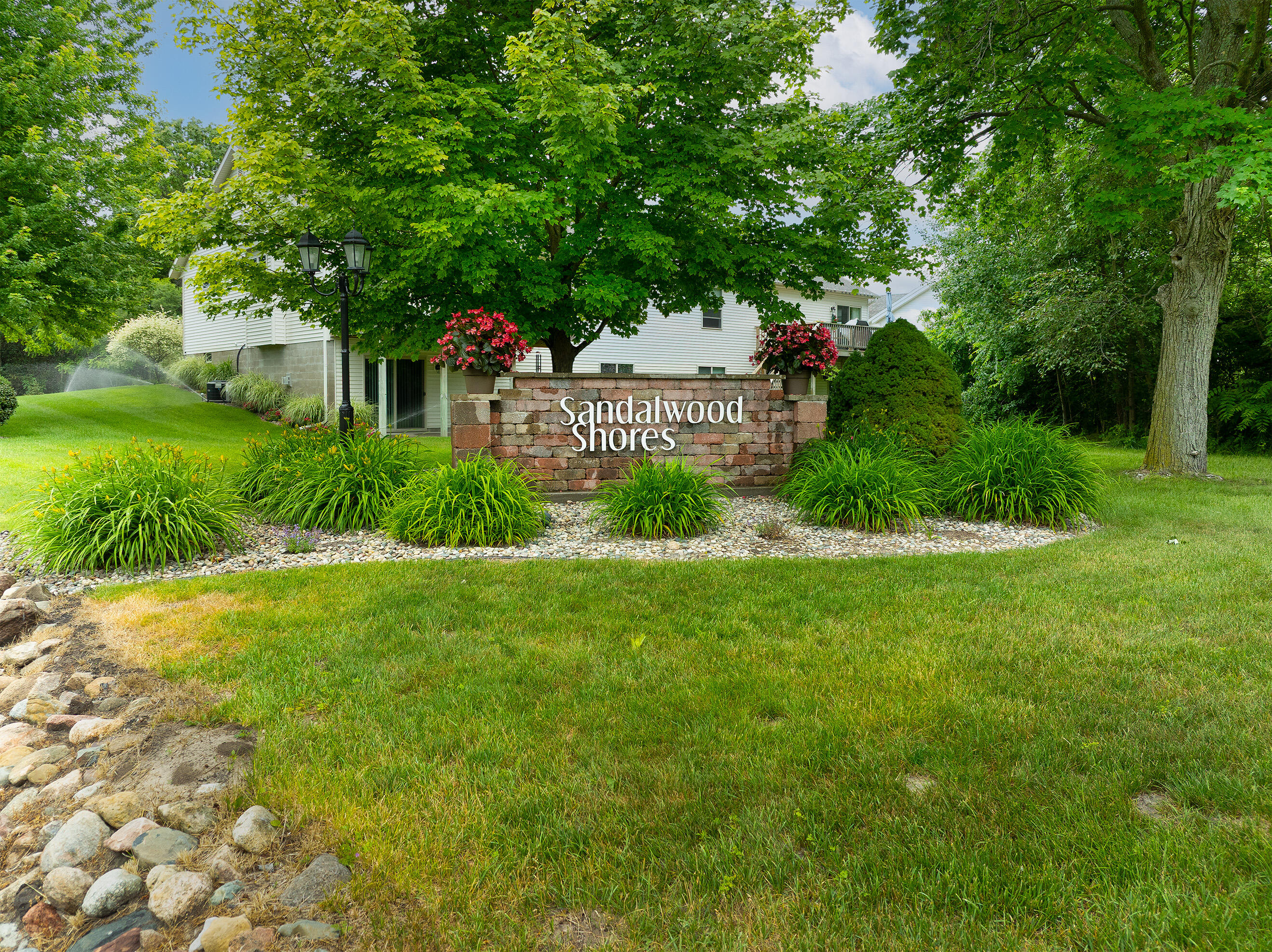 907 N Sandalwood Circle Muskegon MI 49441