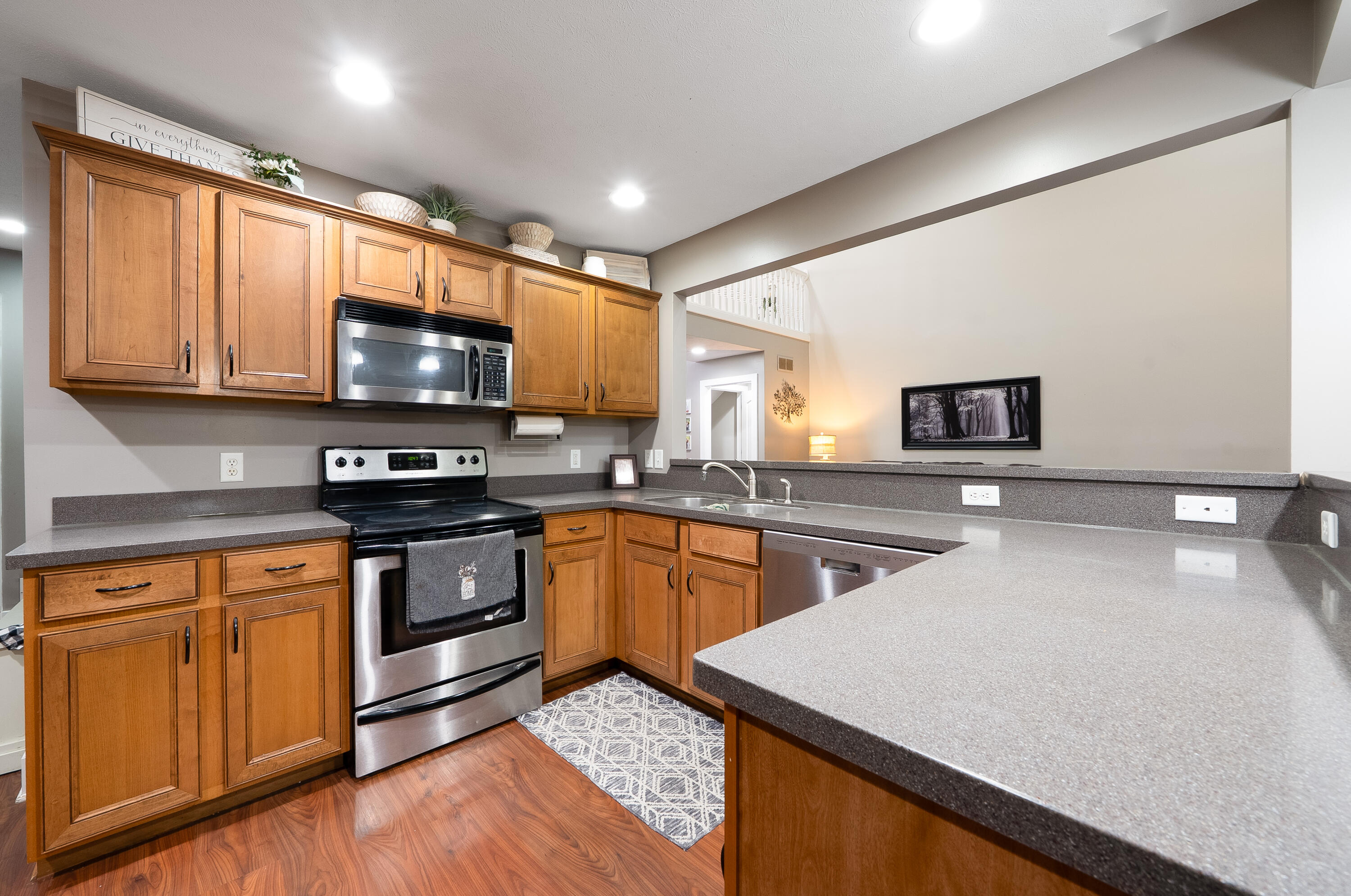 907 N Sandalwood Circle Muskegon MI 49441