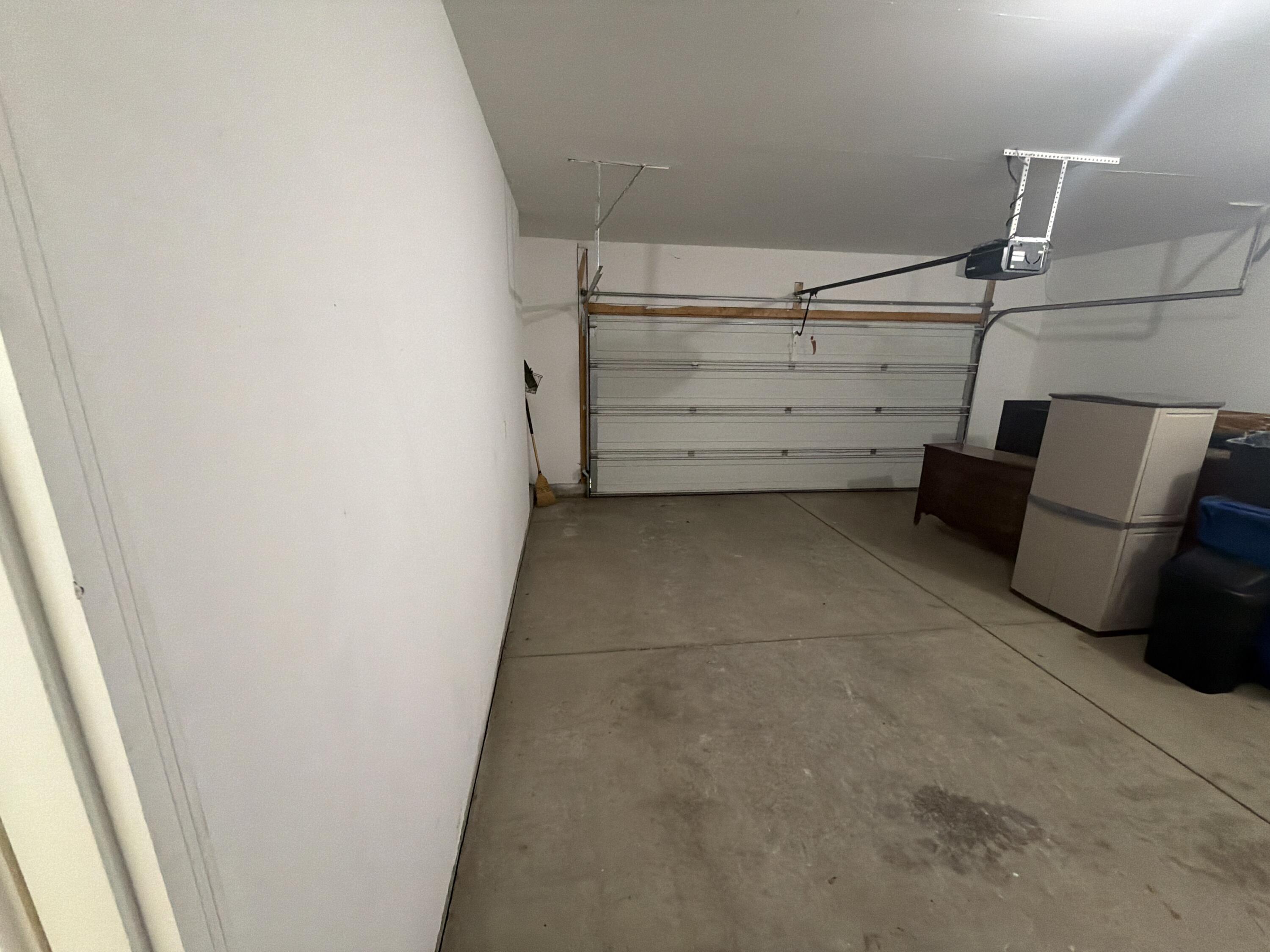 1440 Woodlawn Cmns Grand Haven MI 49417