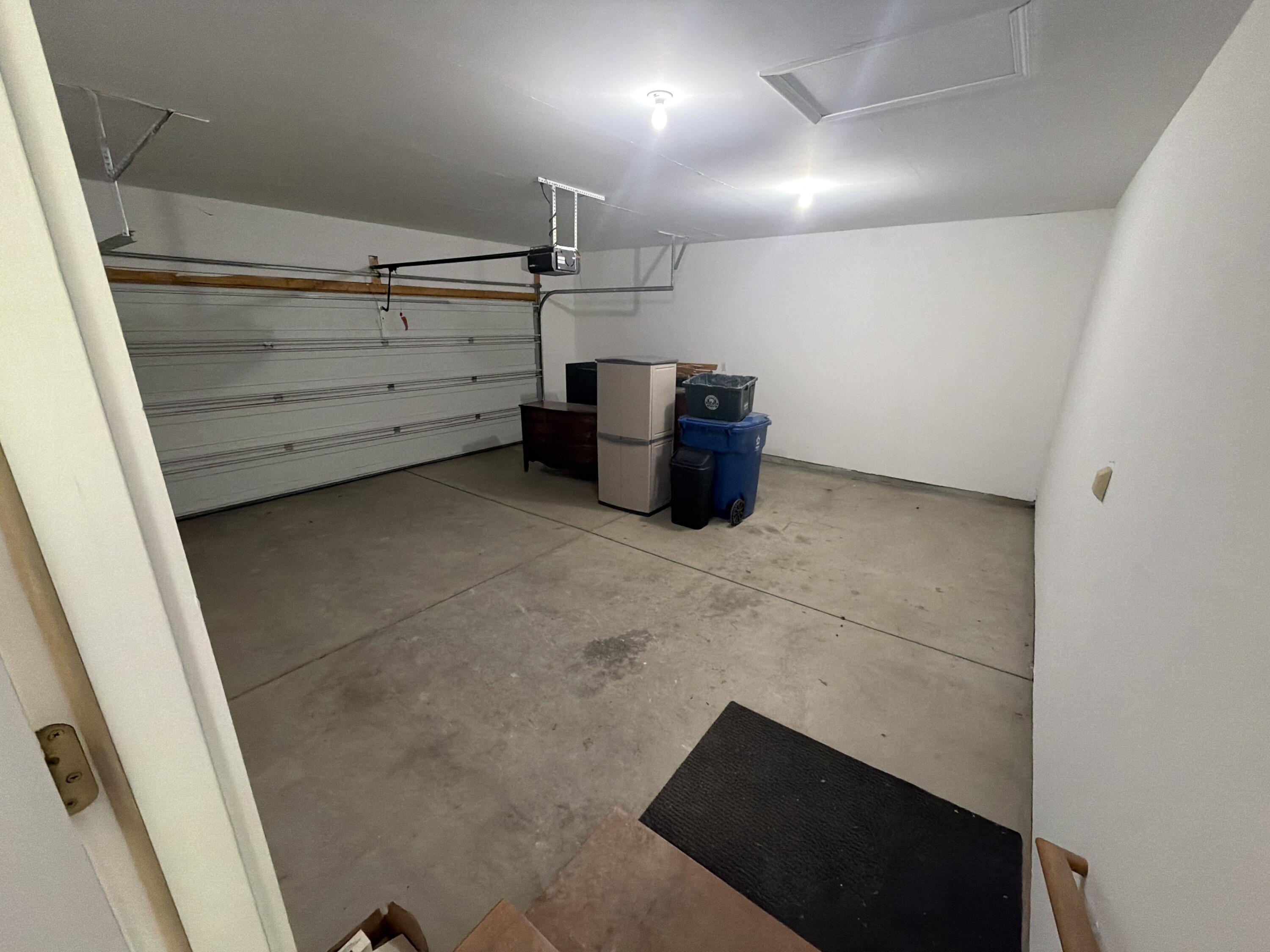 1440 Woodlawn Cmns Grand Haven MI 49417