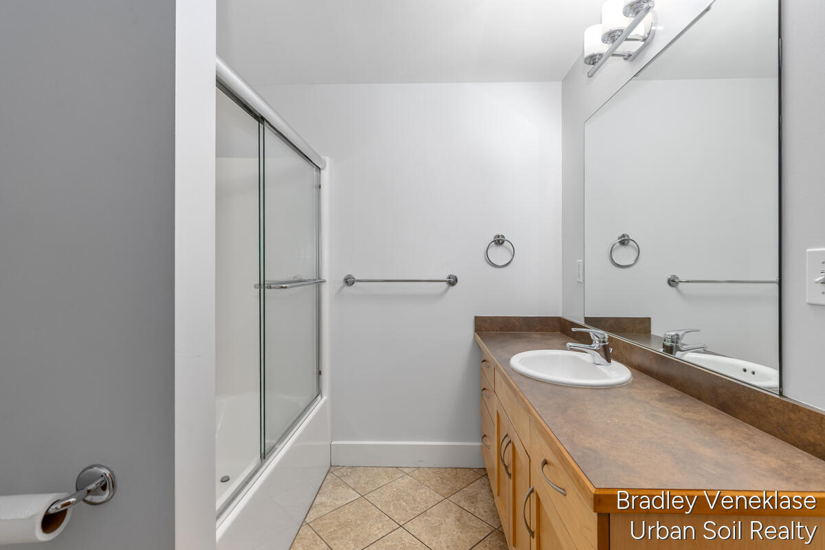 600 Broadway Avenue NW Grand Rapids MI 49504