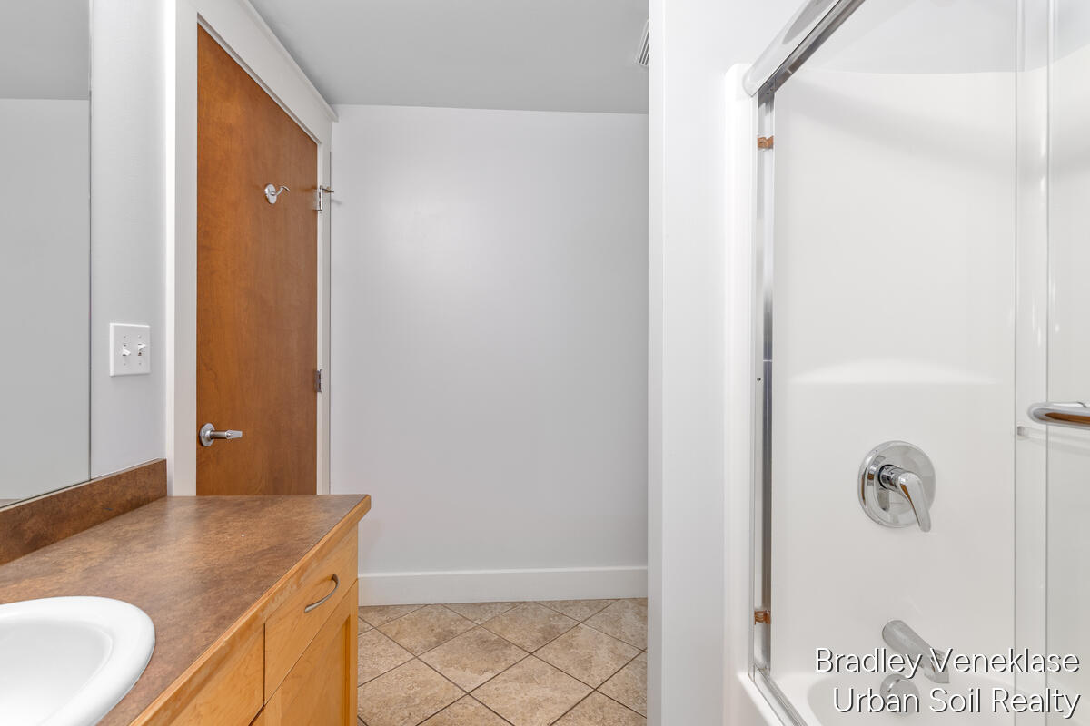600 Broadway Avenue NW Grand Rapids MI 49504