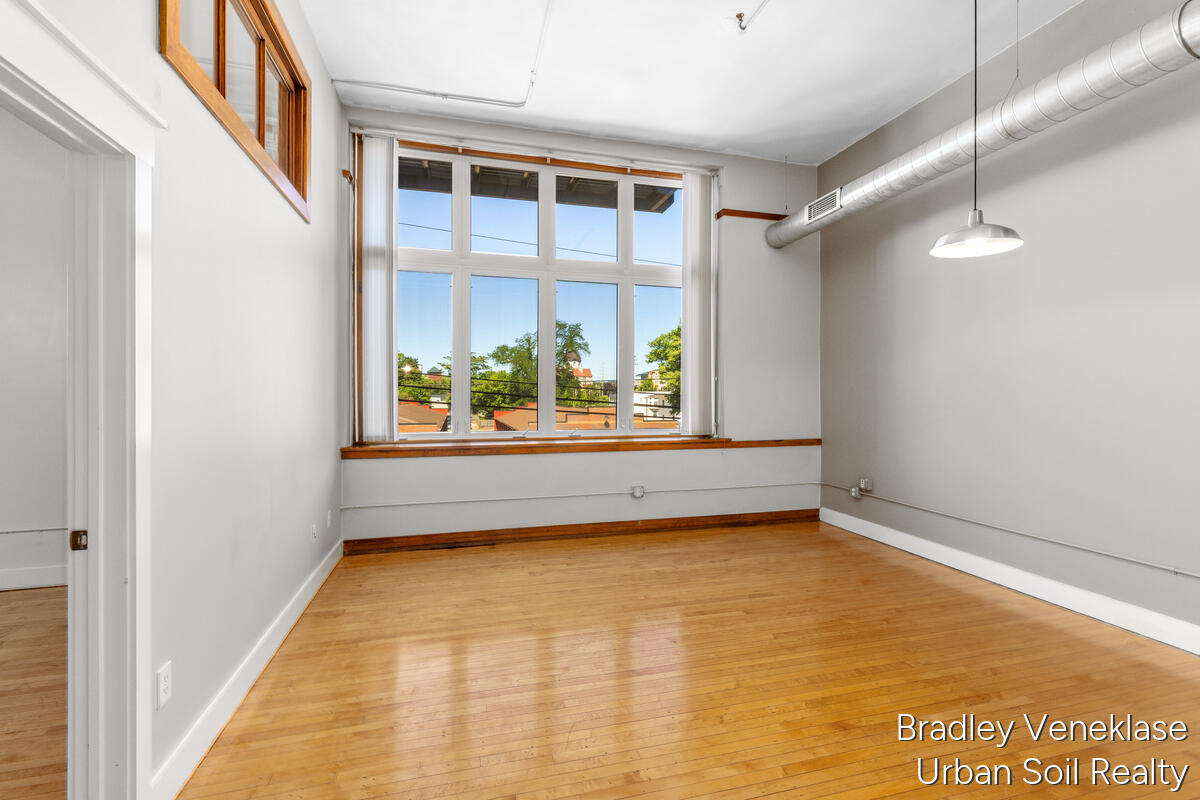 600 Broadway Avenue NW Grand Rapids MI 49504