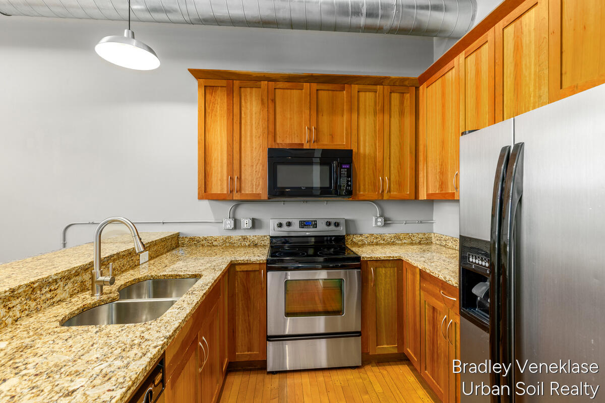 600 Broadway Avenue NW Grand Rapids MI 49504