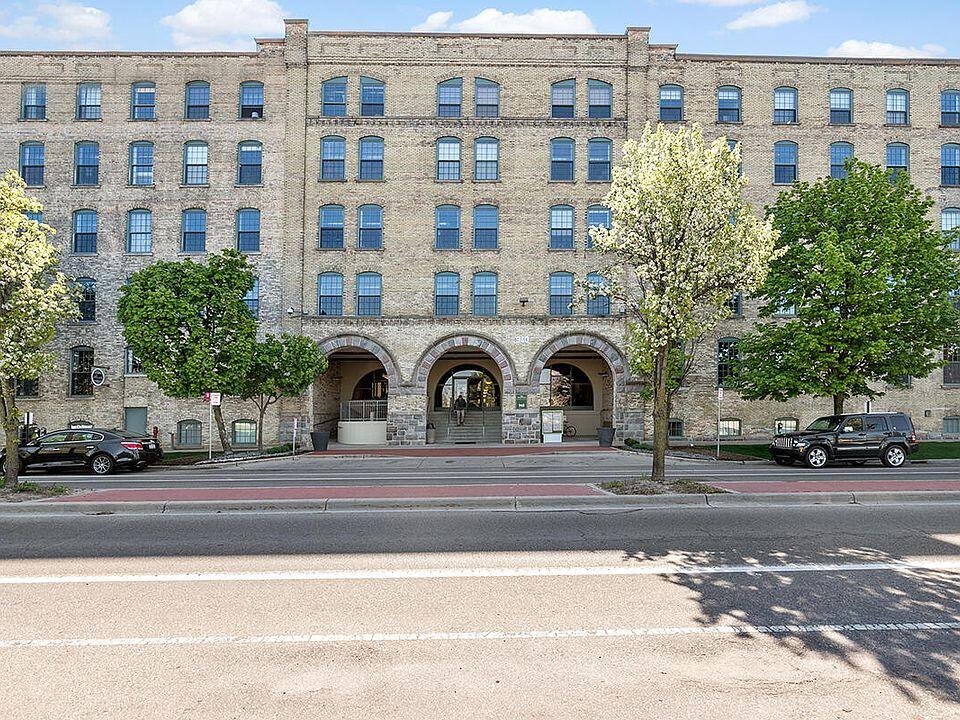 940 Monroe Avenue NW Grand Rapids MI 49503