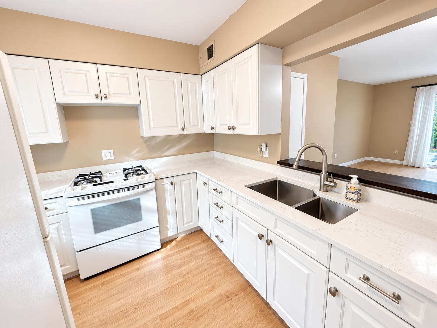 707 Garland Circle Kalamazoo MI 49008