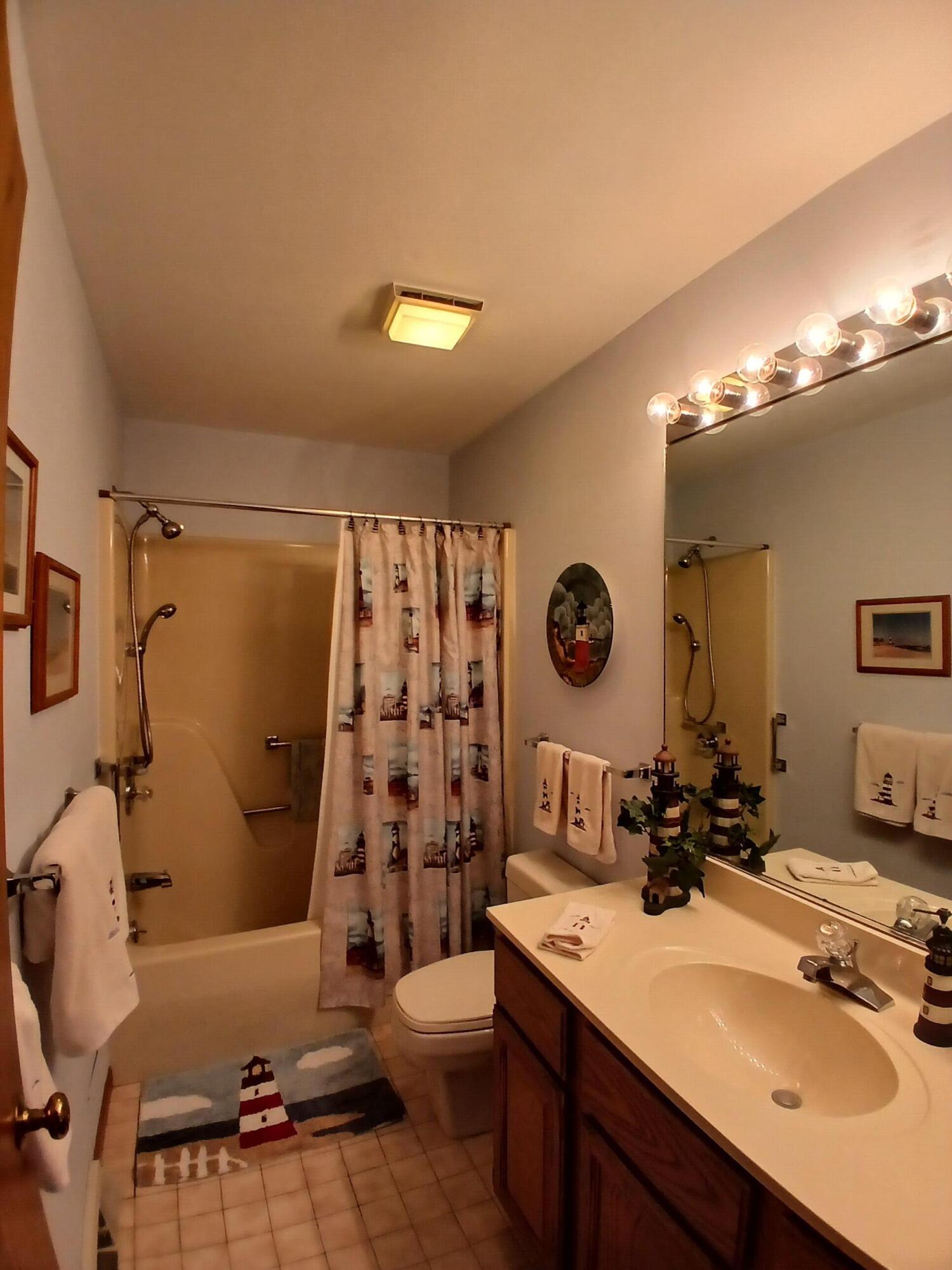 150 Harbor Drive Ludington MI 49431