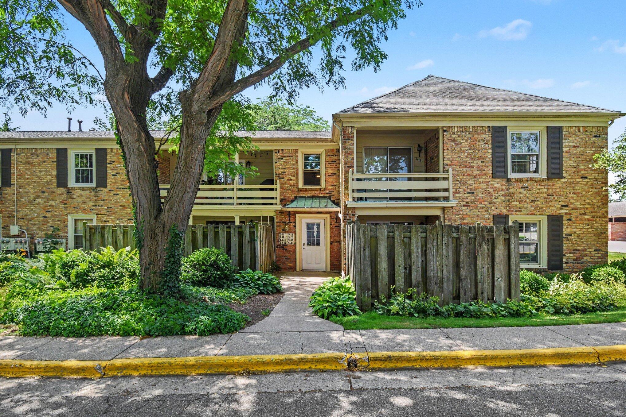 2421 Abbington Drive SE Grand Rapids MI 49506