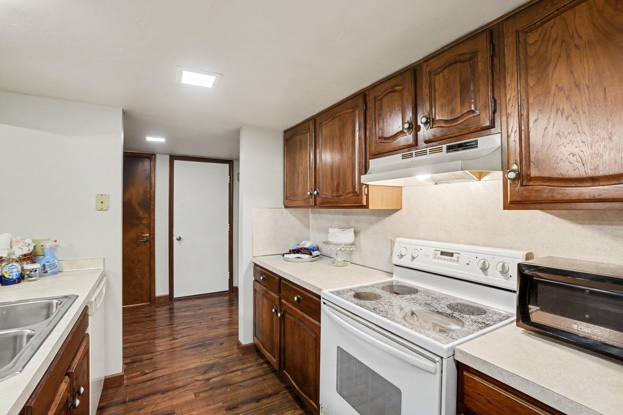 861 Millbridge Avenue Holland MI 49423
