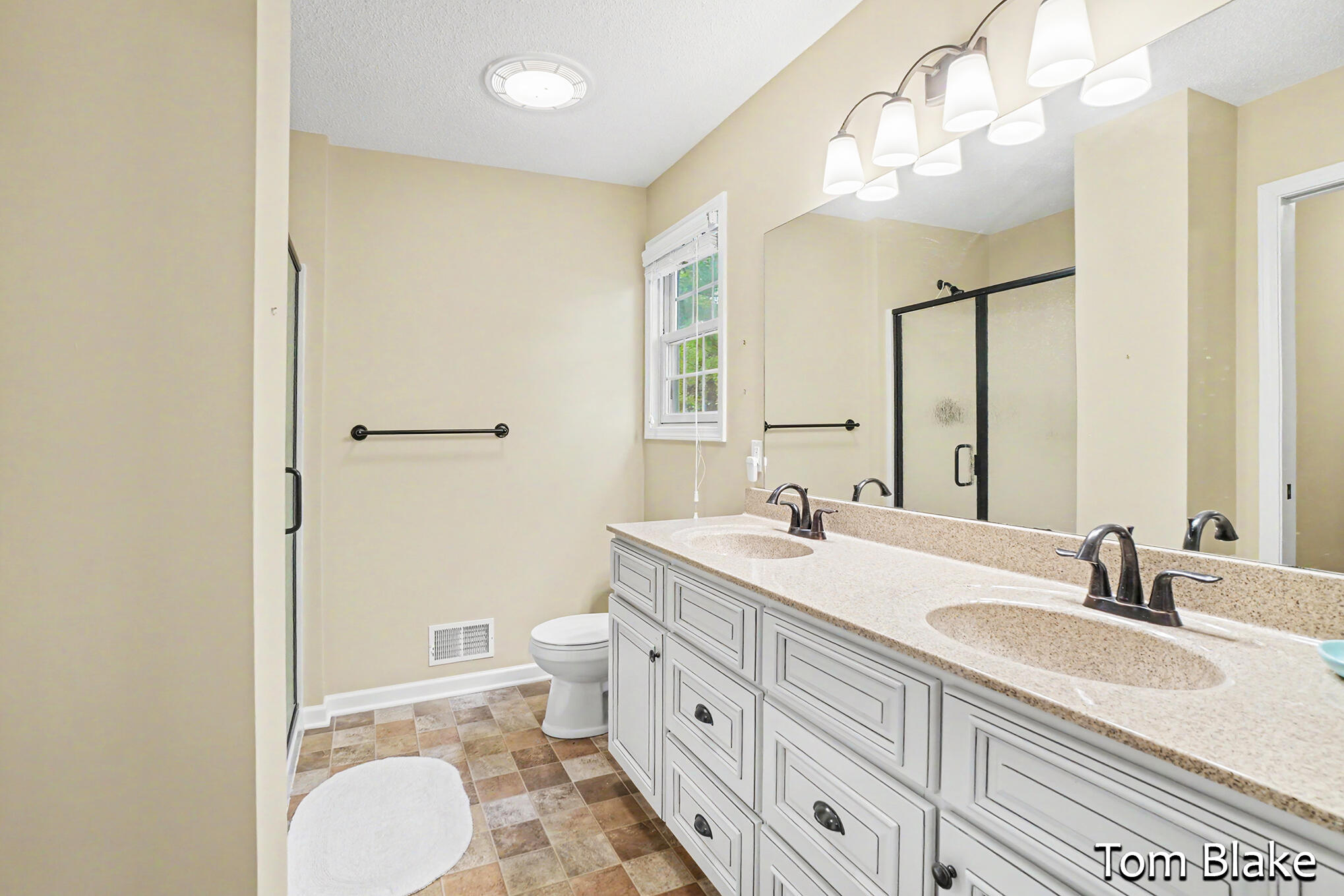 2143 Rosewood Lane Muskegon MI 49441