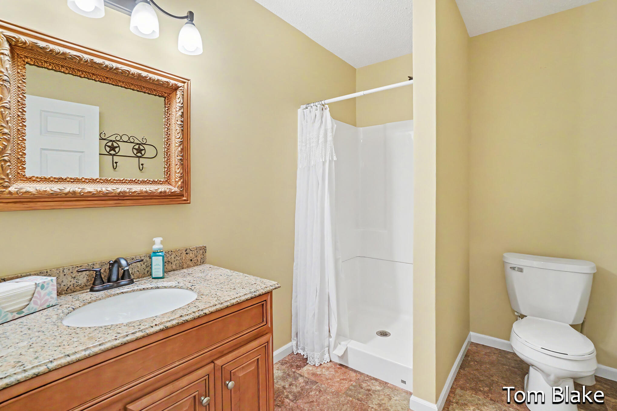 2143 Rosewood Lane Muskegon MI 49441