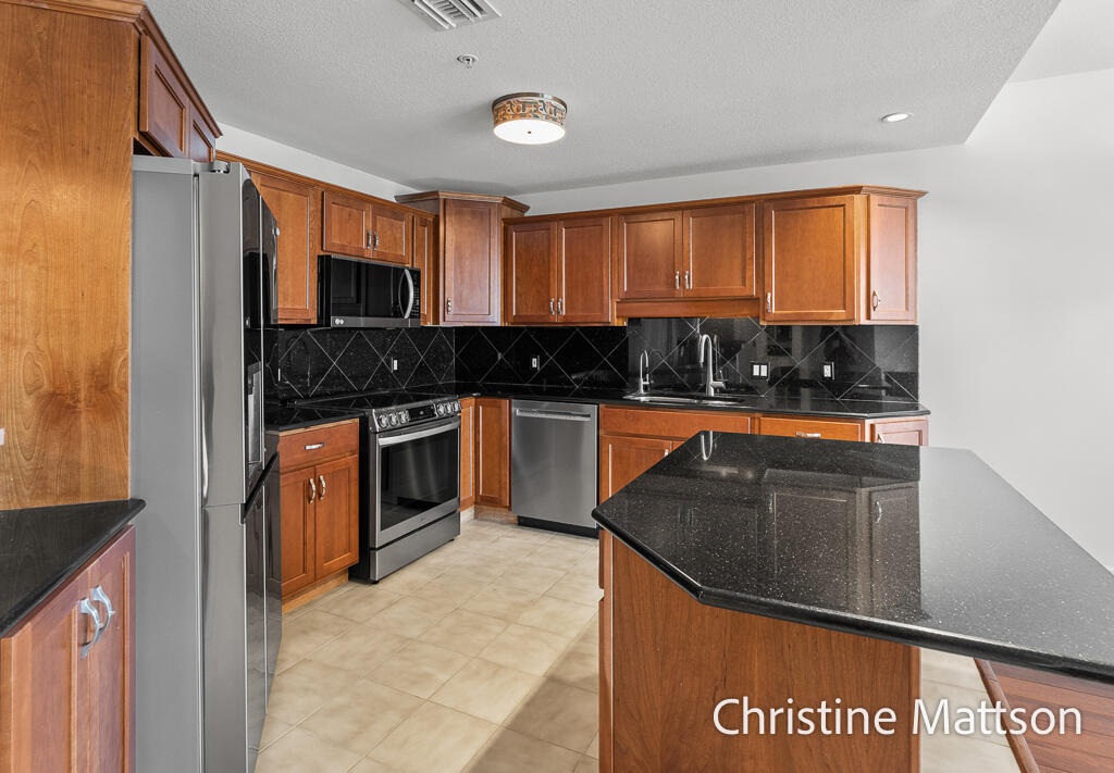 2964 Lakeshore Drive Muskegon MI 49441