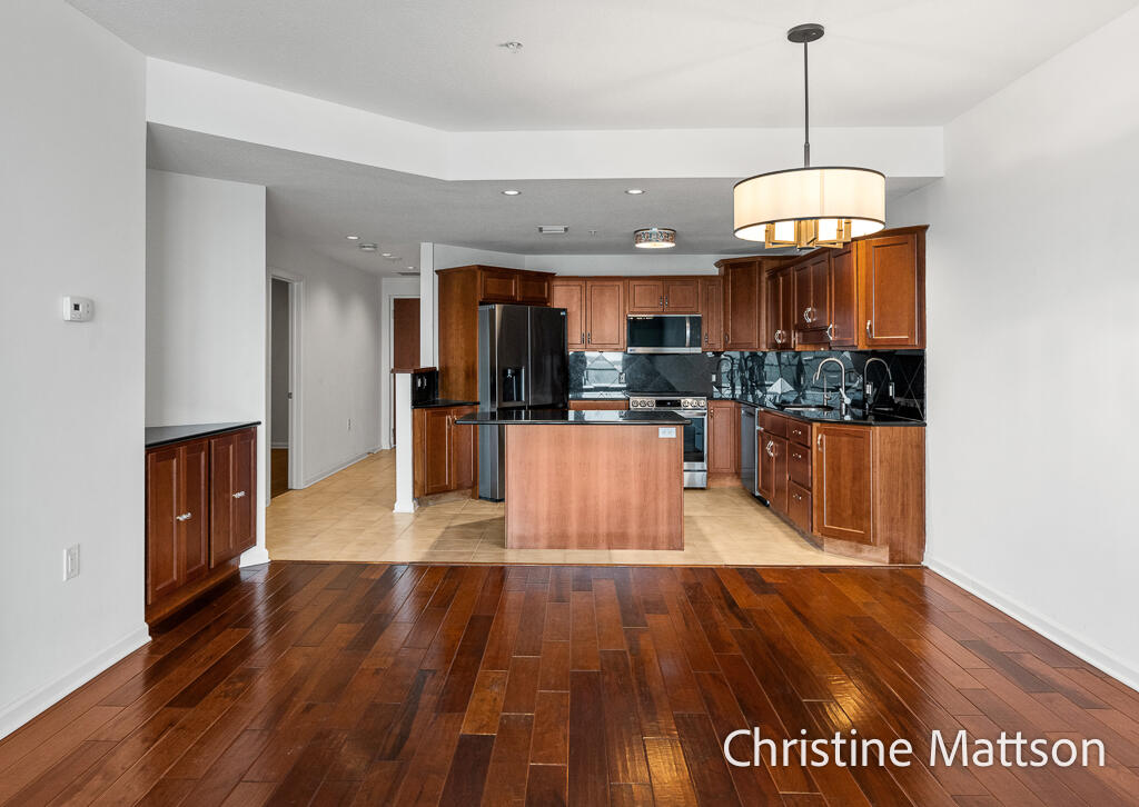 2964 Lakeshore Drive Muskegon MI 49441