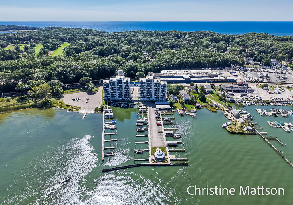 2964 Lakeshore Drive Muskegon MI 49441