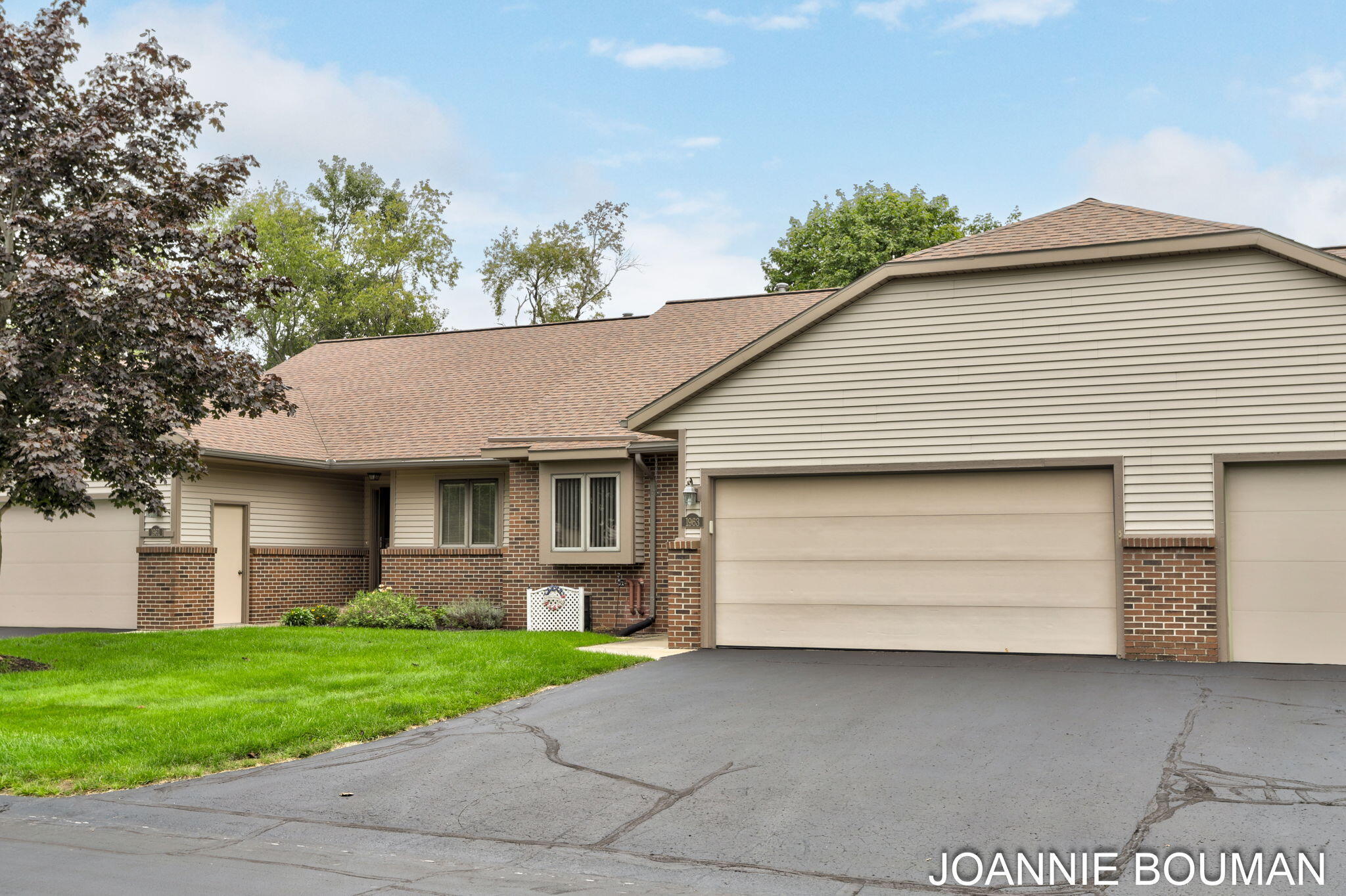 1963 Lakeview Drive Zeeland MI 49464