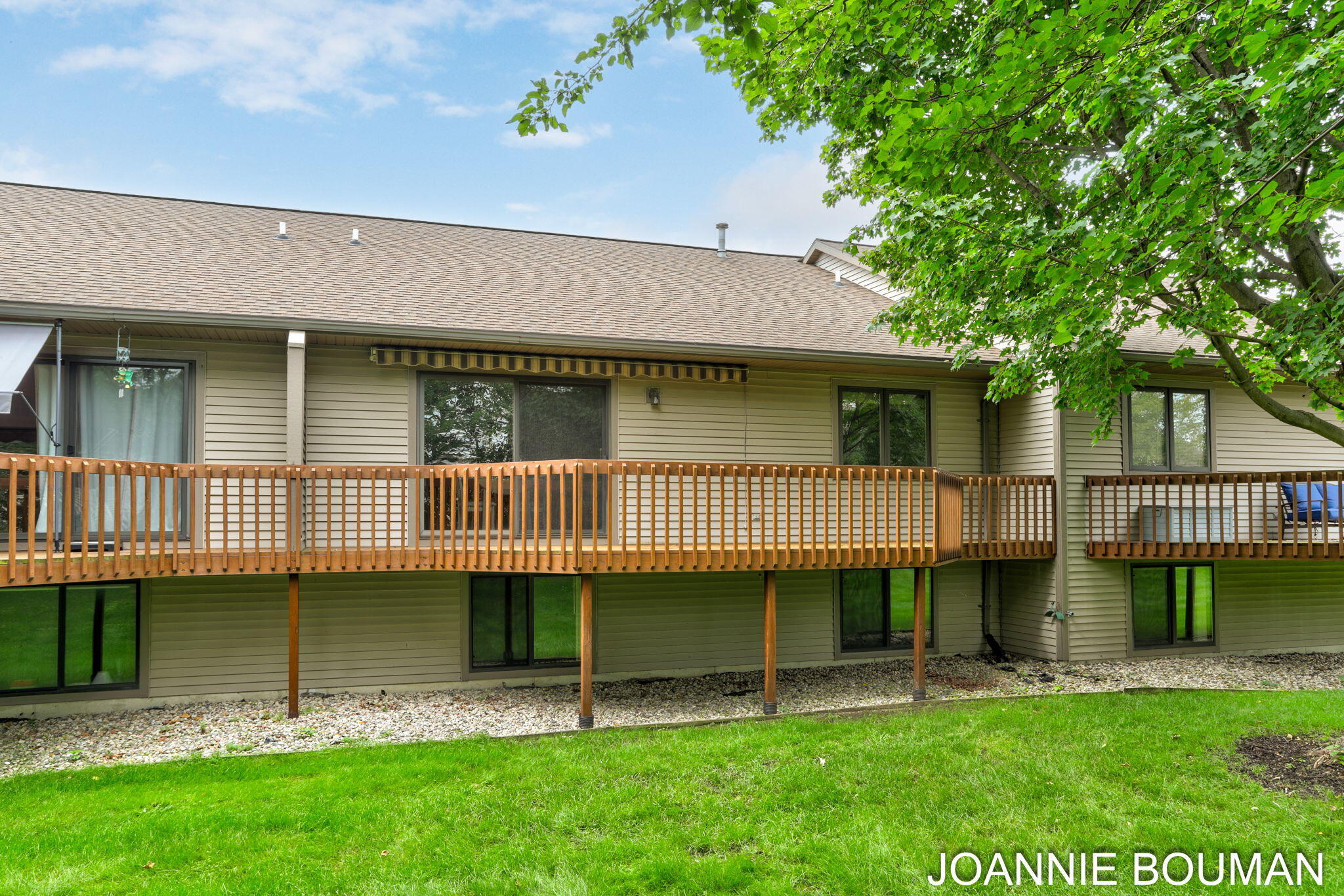1963 Lakeview Drive Zeeland MI 49464