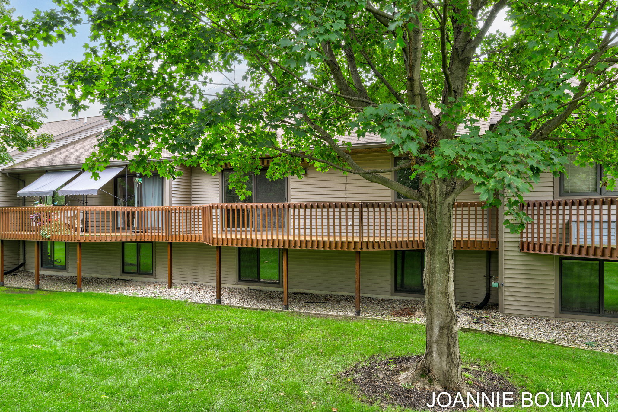 1963 Lakeview Drive Zeeland MI 49464
