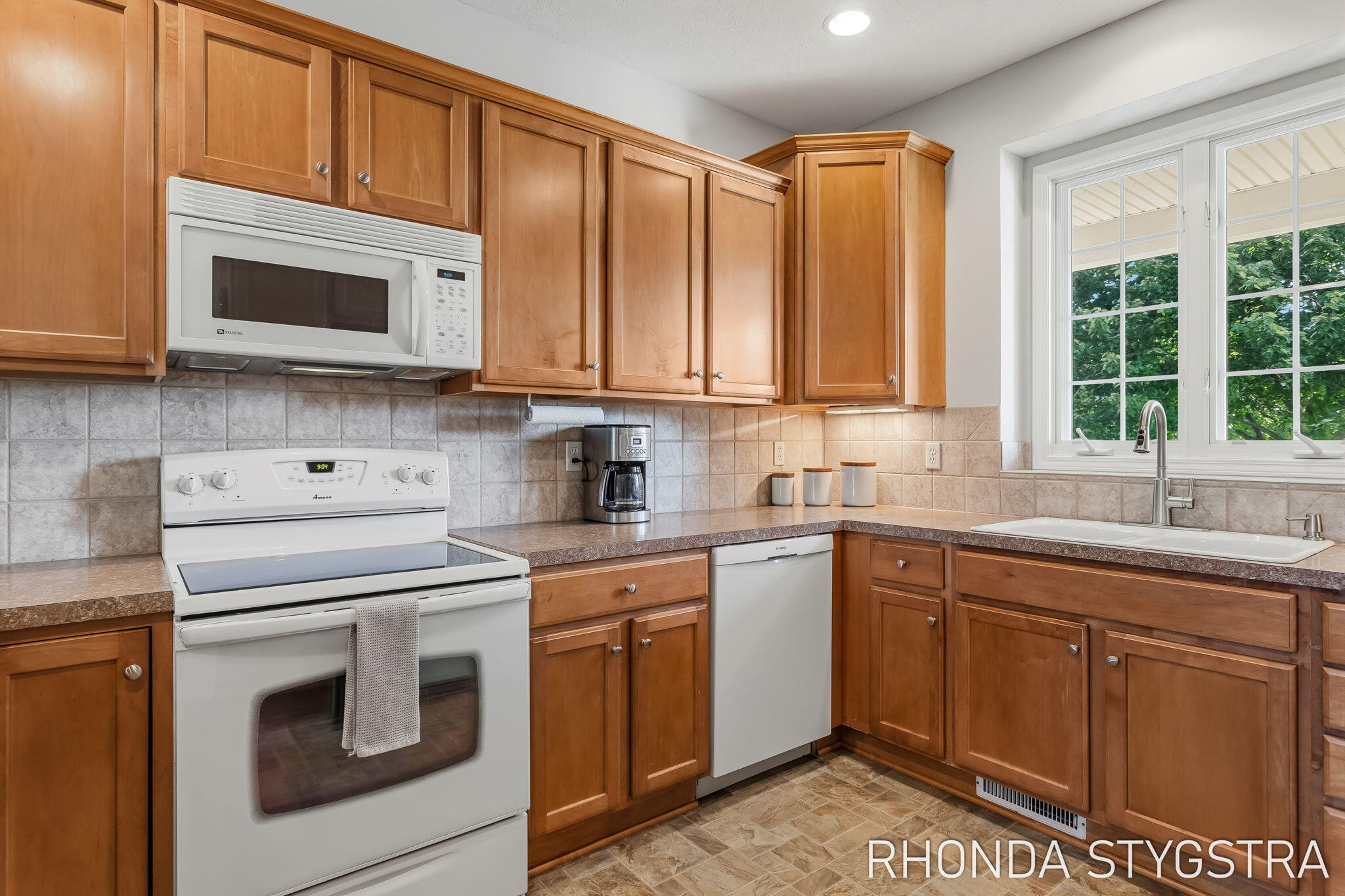 4732 Charleston Court Holland MI 49423