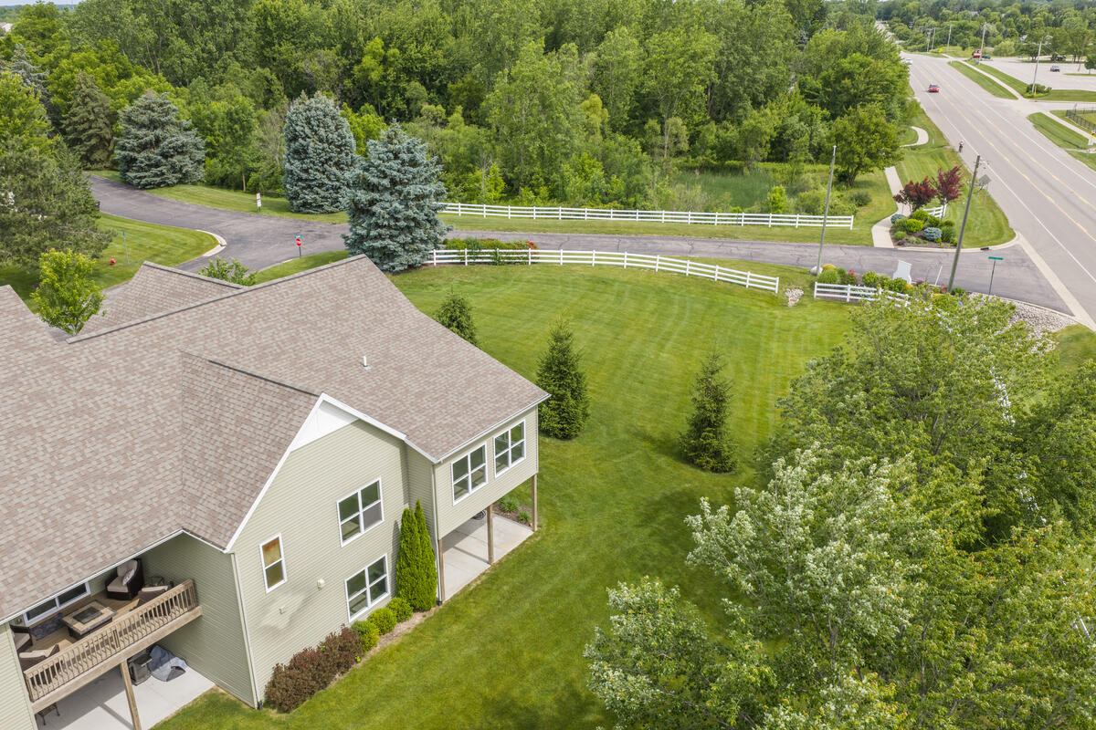 706 Braeside Drive SE Byron Center MI 49315