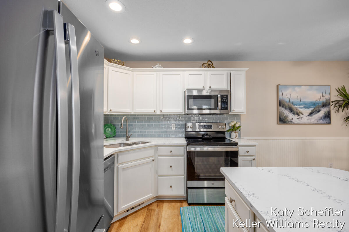 12265 S Crystal Waters Drive Holland MI 49424