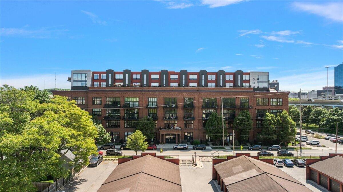 600 Broadway Avenue NW Grand Rapids MI 49504