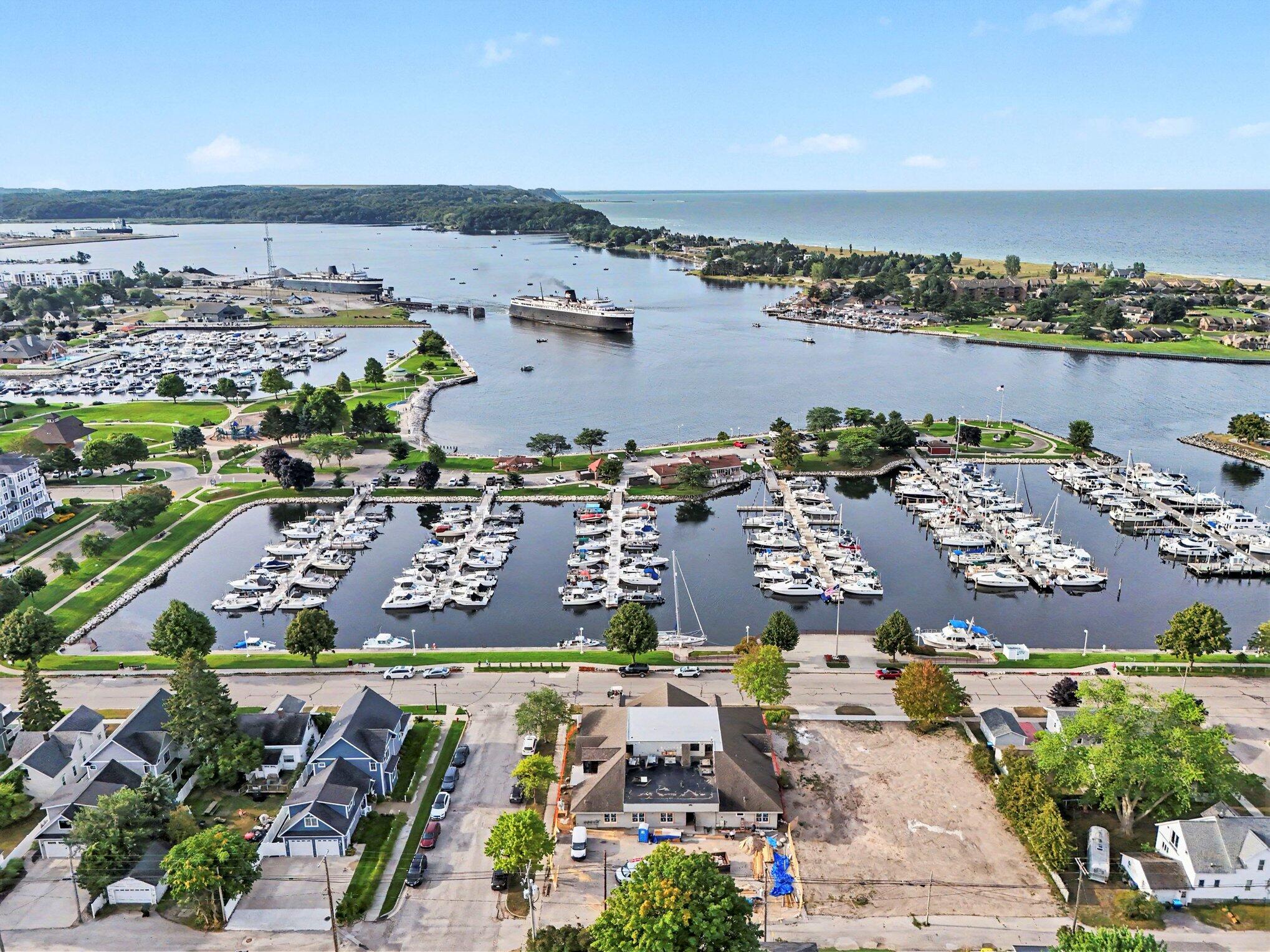 502 W Loomis Street Ludington MI 49431