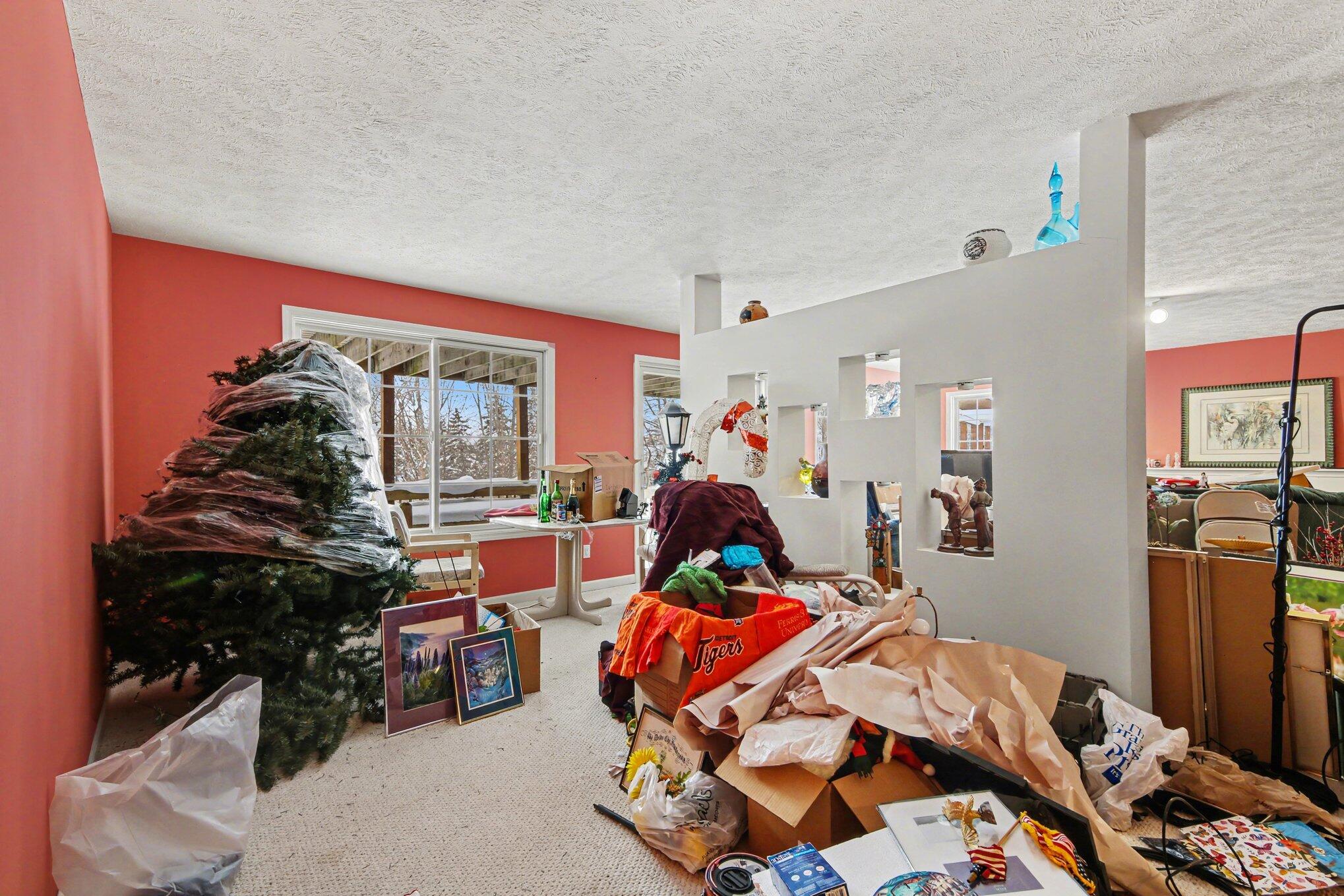 1087 Barrington NW Grand Rapids MI 49534