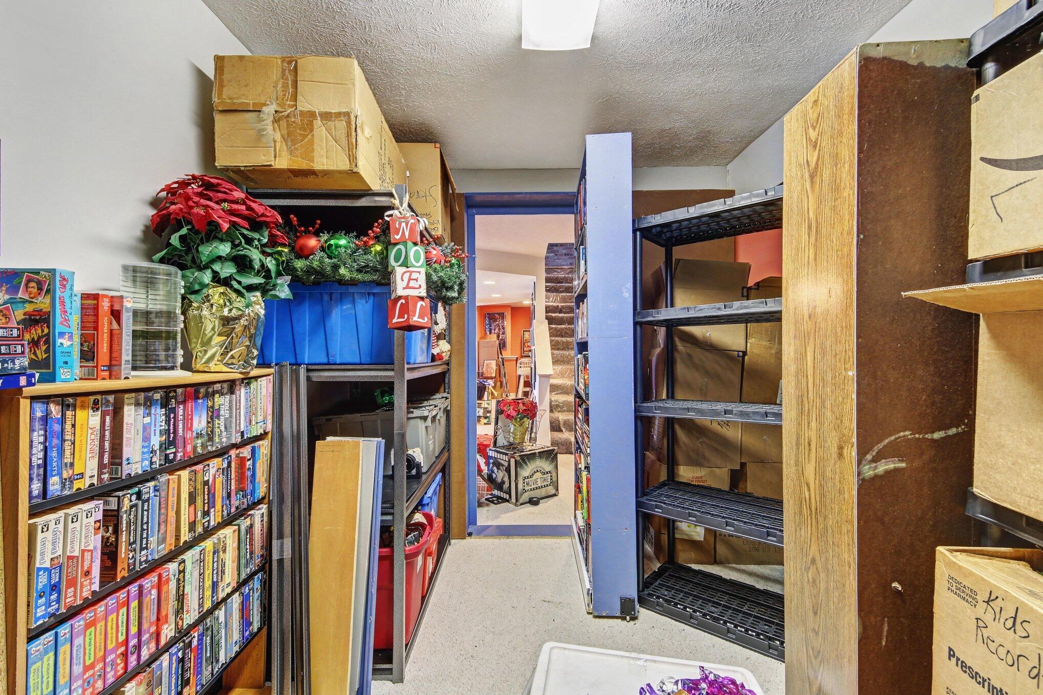 1087 Barrington NW Grand Rapids MI 49534