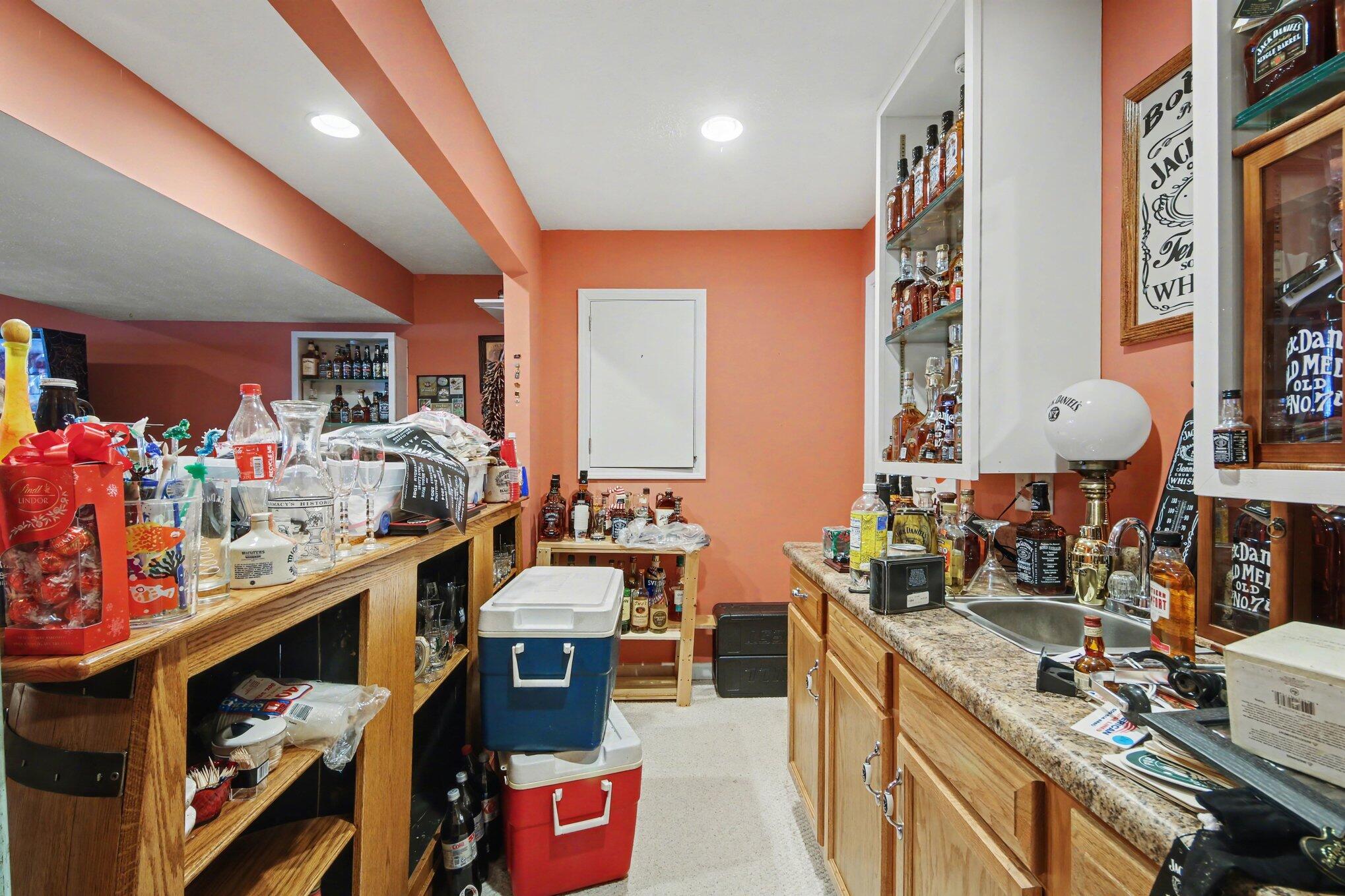 1087 Barrington NW Grand Rapids MI 49534
