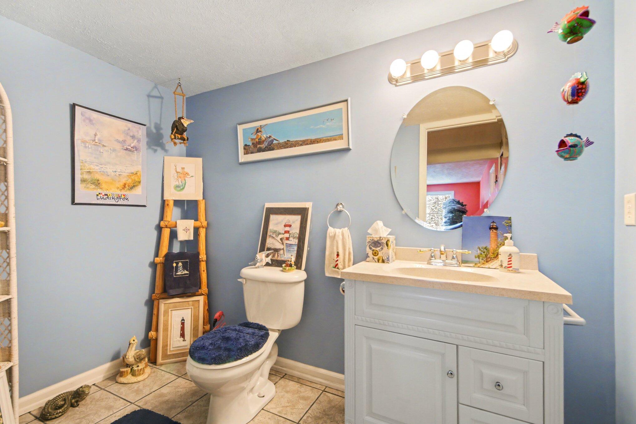 1087 Barrington NW Grand Rapids MI 49534