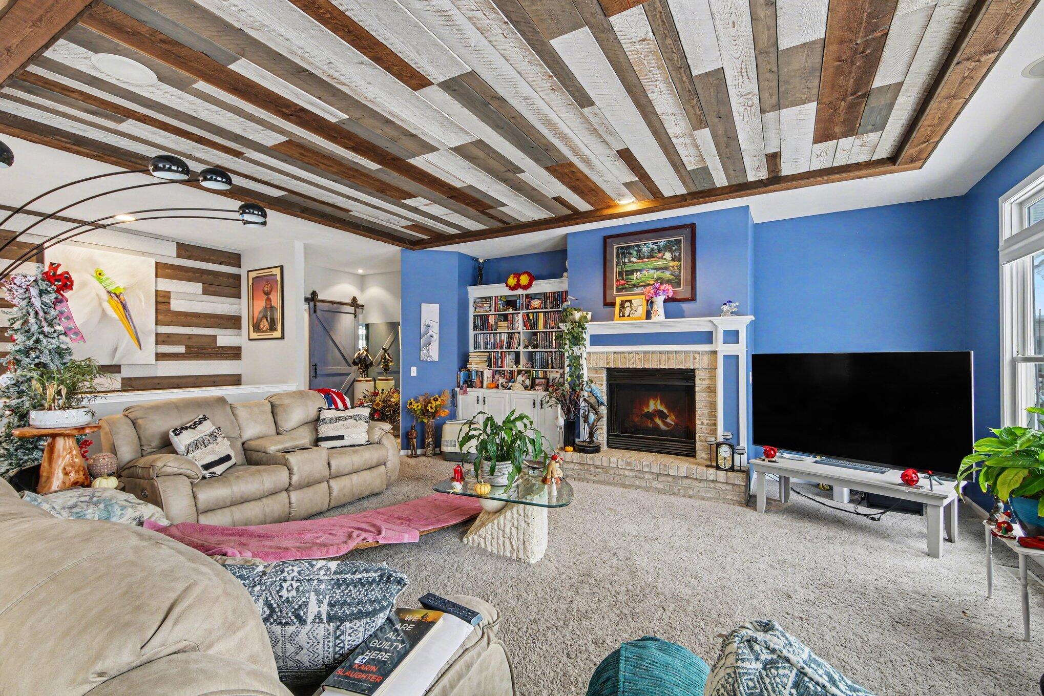 1087 Barrington NW Grand Rapids MI 49534