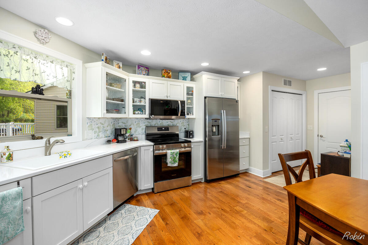 12260 Aleigha Drive NW Grand Rapids MI 49534