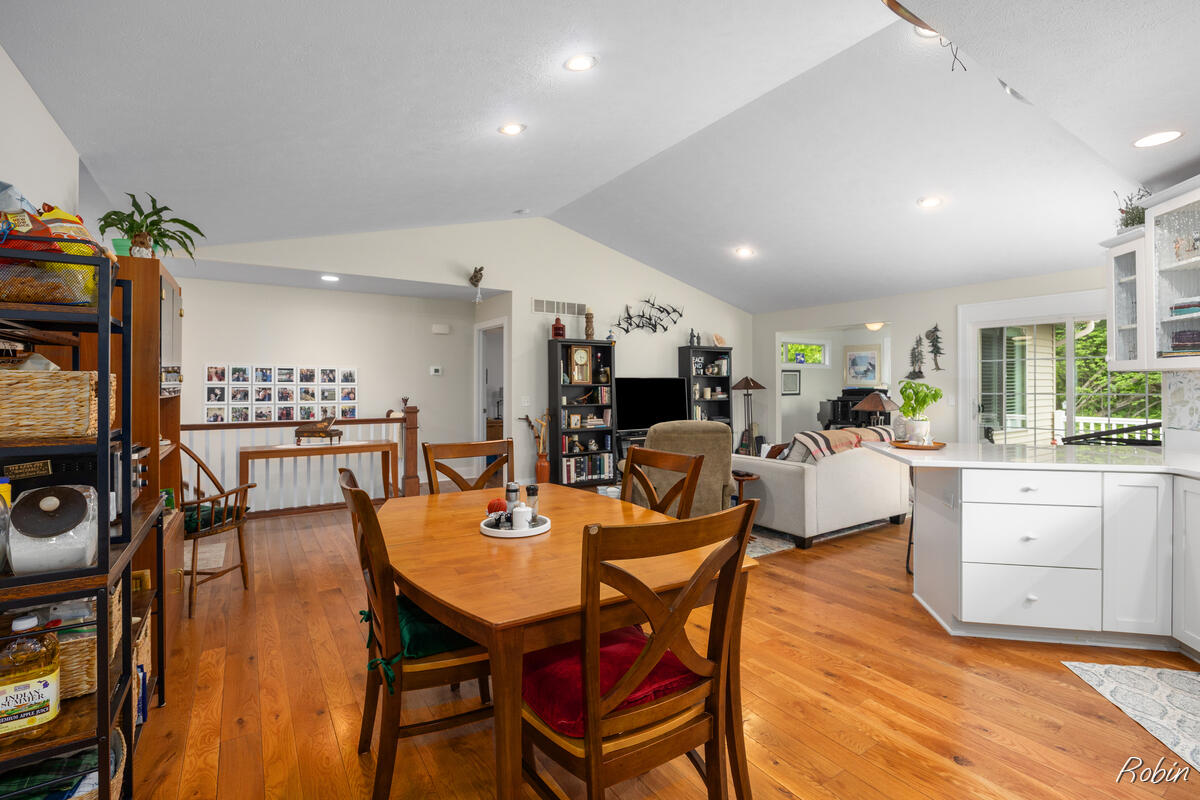 12260 Aleigha Drive NW Grand Rapids MI 49534