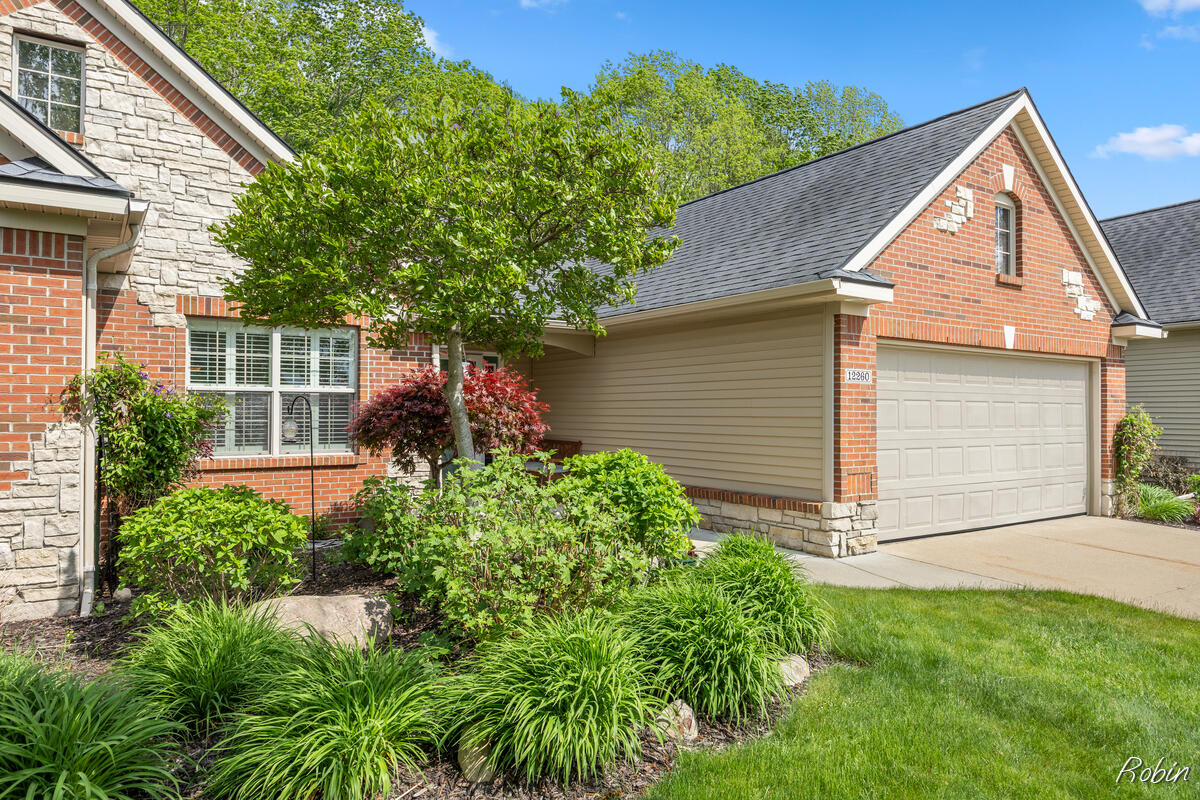 12260 Aleigha Drive NW Grand Rapids MI 49534