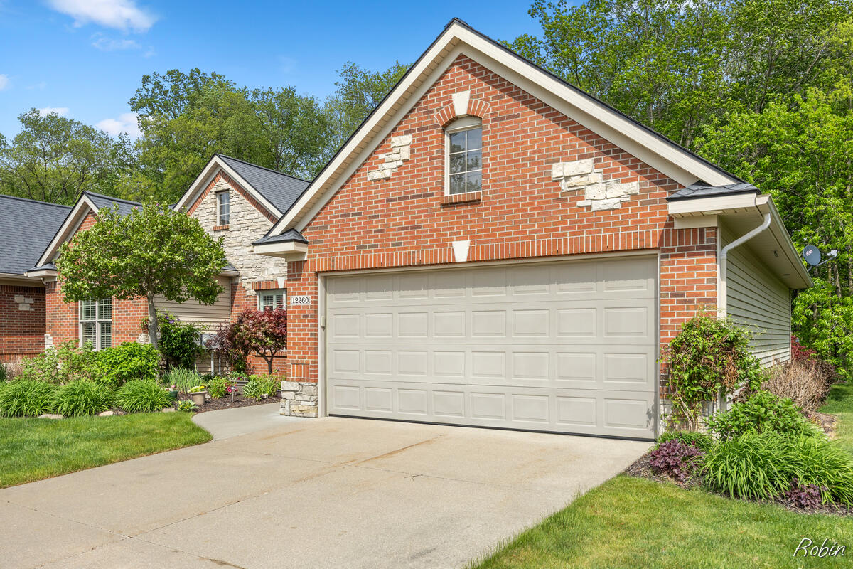 12260 Aleigha Drive NW Grand Rapids MI 49534