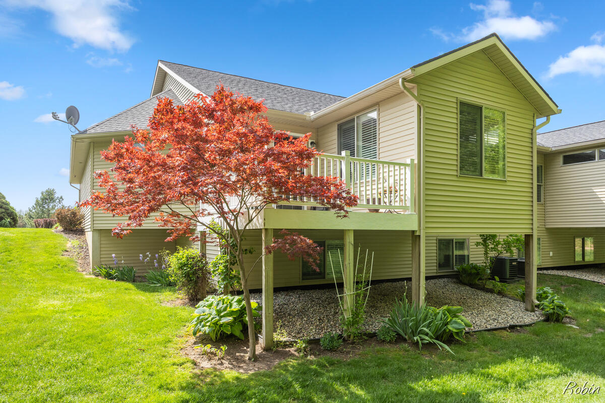 12260 Aleigha Drive NW Grand Rapids MI 49534