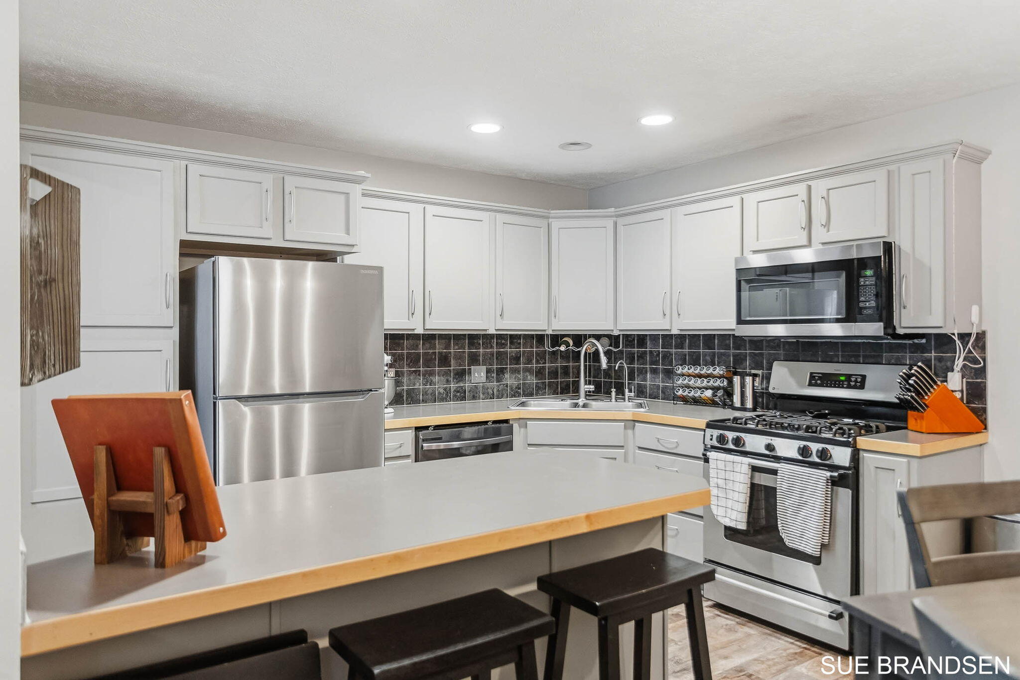 3122 W Crystal Waters Drive Holland MI 49424