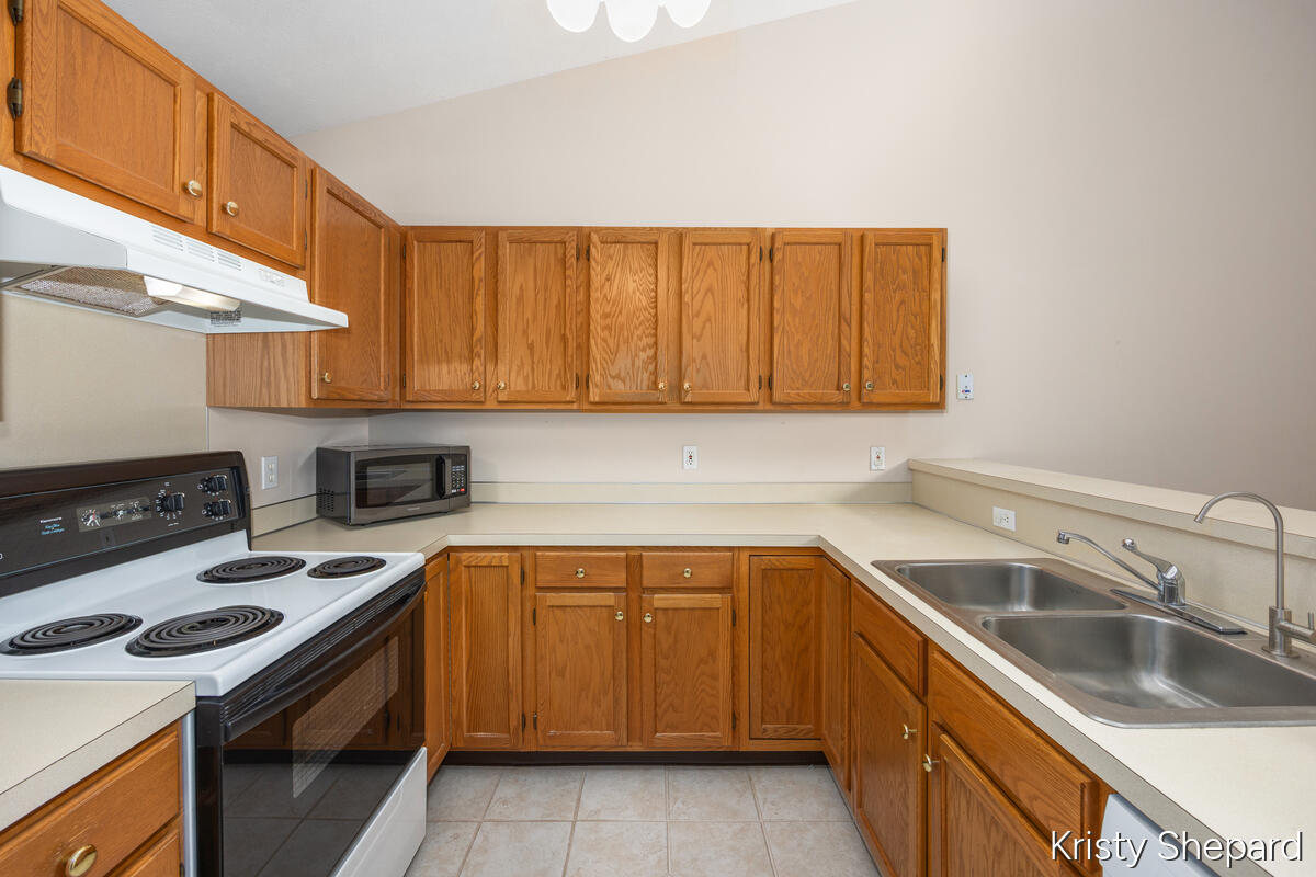4504 Woodrose Court SE Grand Rapids MI 49508