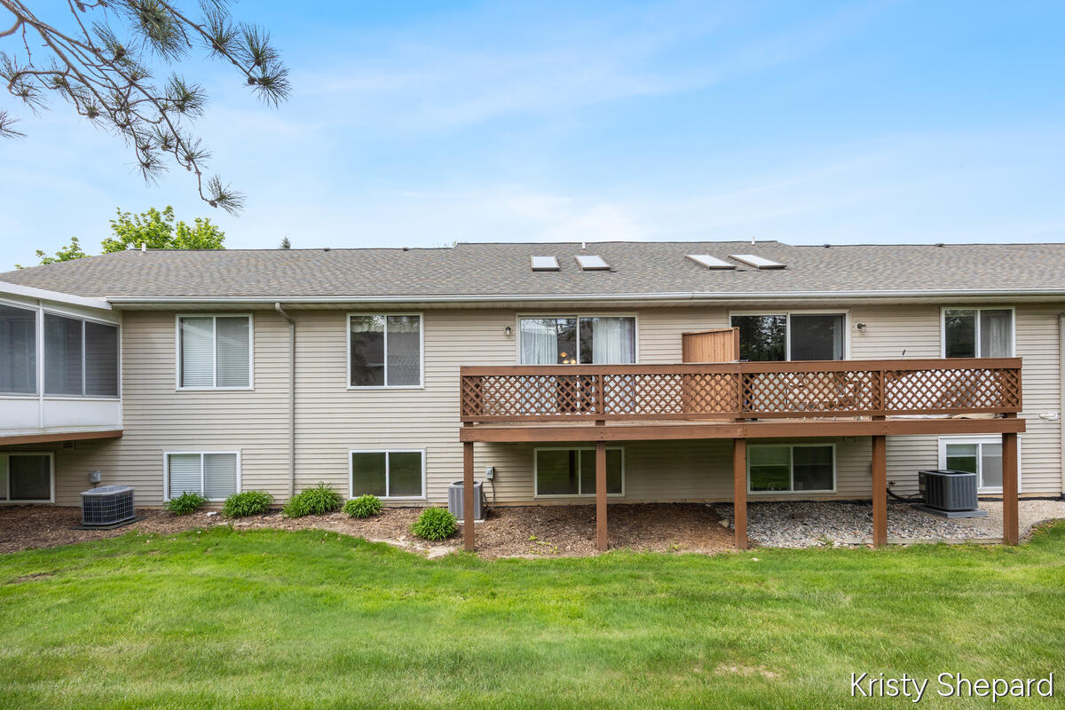 4504 Woodrose Court SE Grand Rapids MI 49508