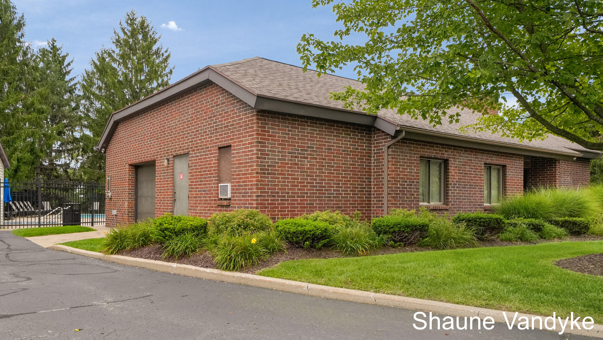 3400 Devonwood Hills NE Grand Rapids MI 49525
