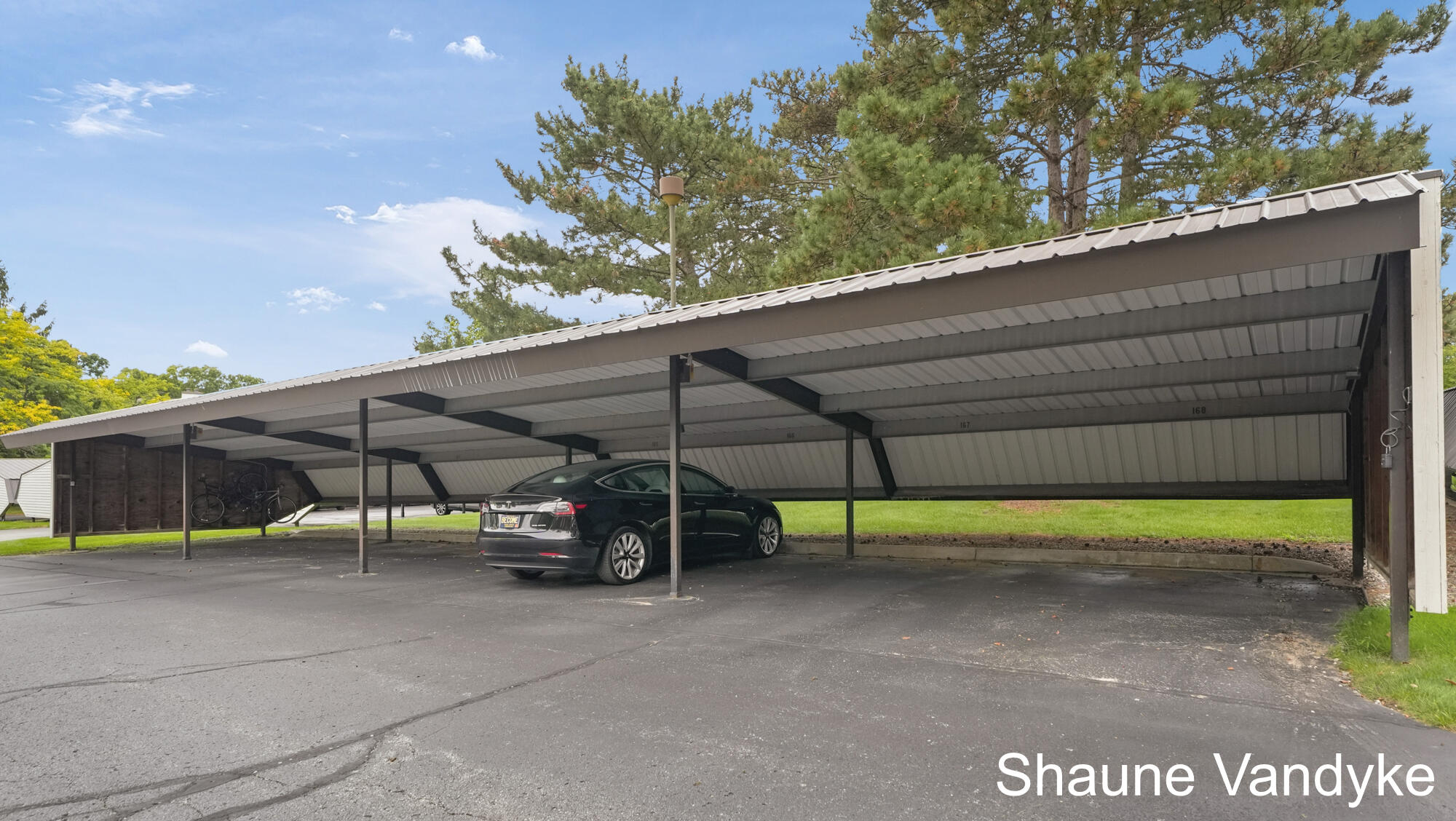 3400 Devonwood Hills NE Grand Rapids MI 49525