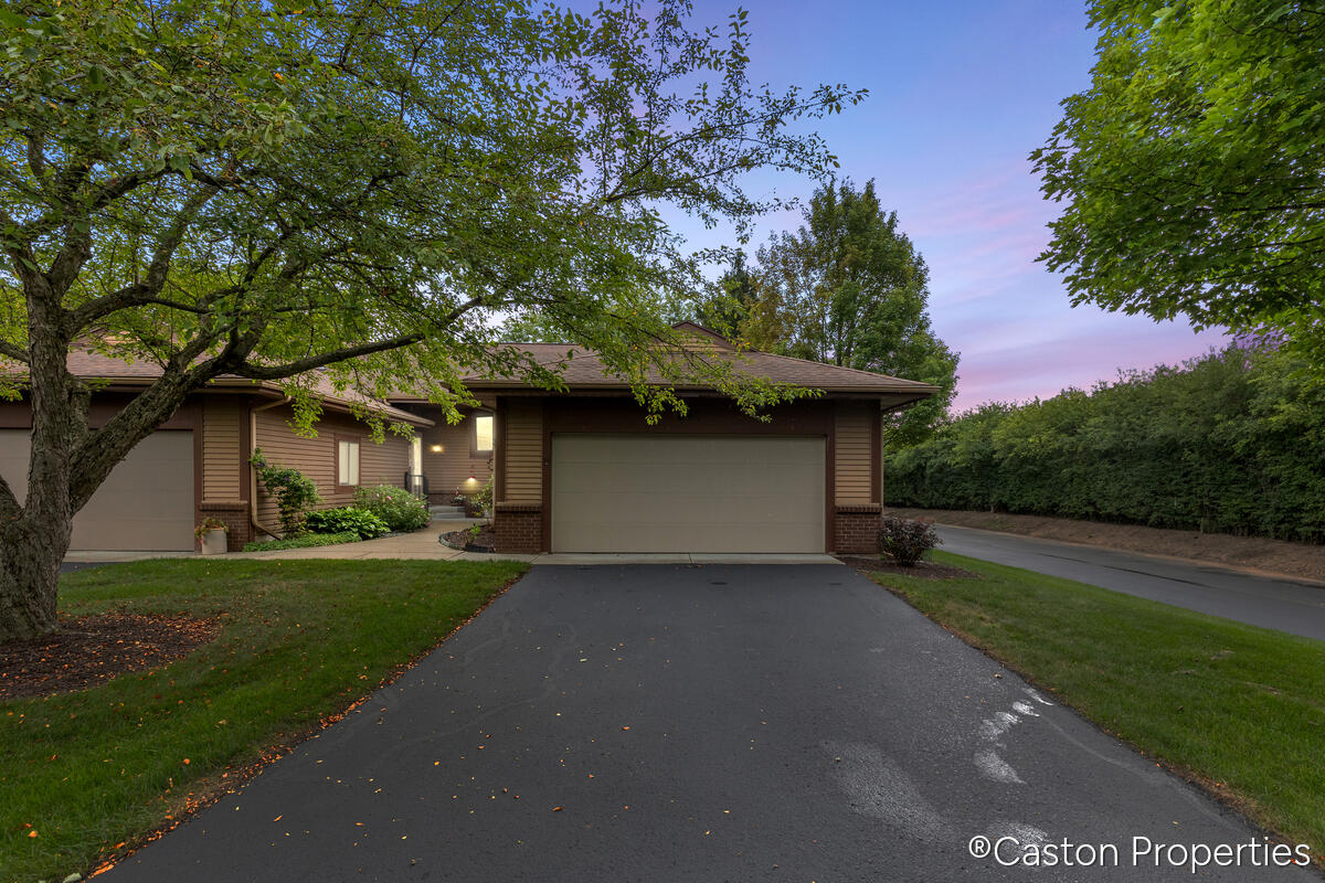 642 Bradford Place NE Grand Rapids MI 49525