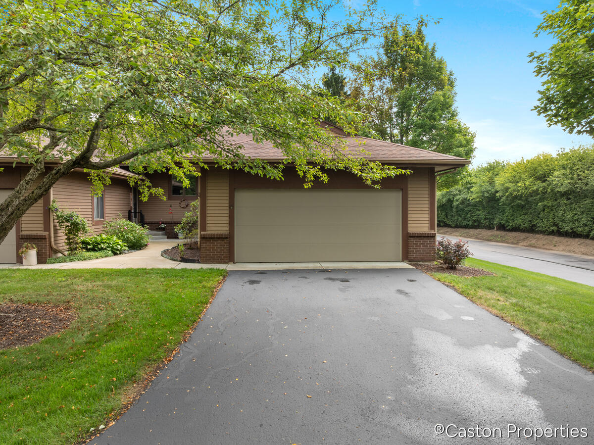 642 Bradford Place NE Grand Rapids MI 49525