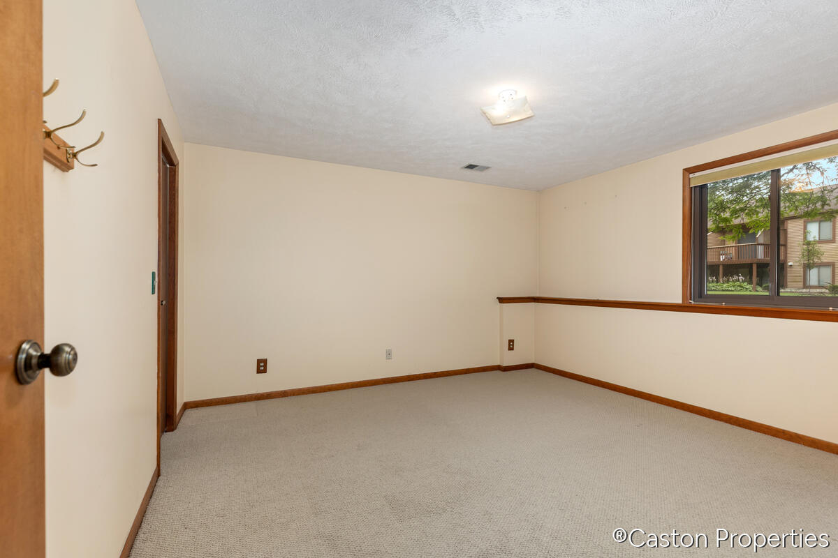 642 Bradford Place NE Grand Rapids MI 49525