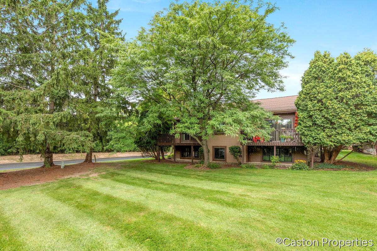 642 Bradford Place NE Grand Rapids MI 49525