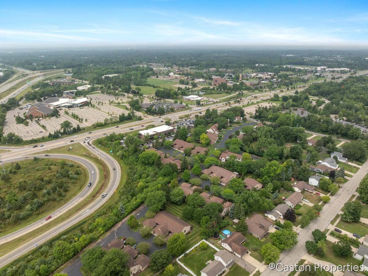 642 Bradford Place NE Grand Rapids MI 49525