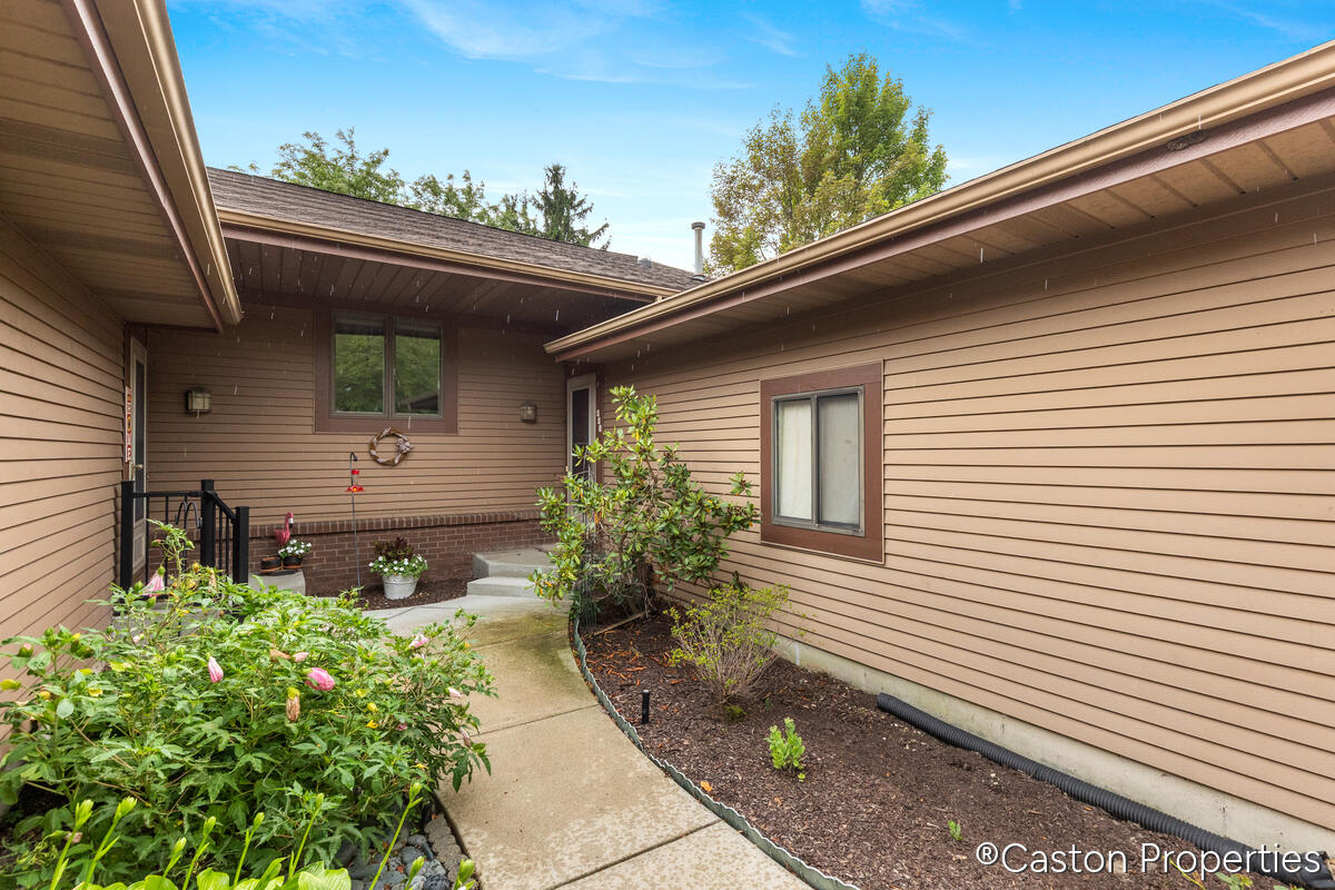 642 Bradford Place NE Grand Rapids MI 49525