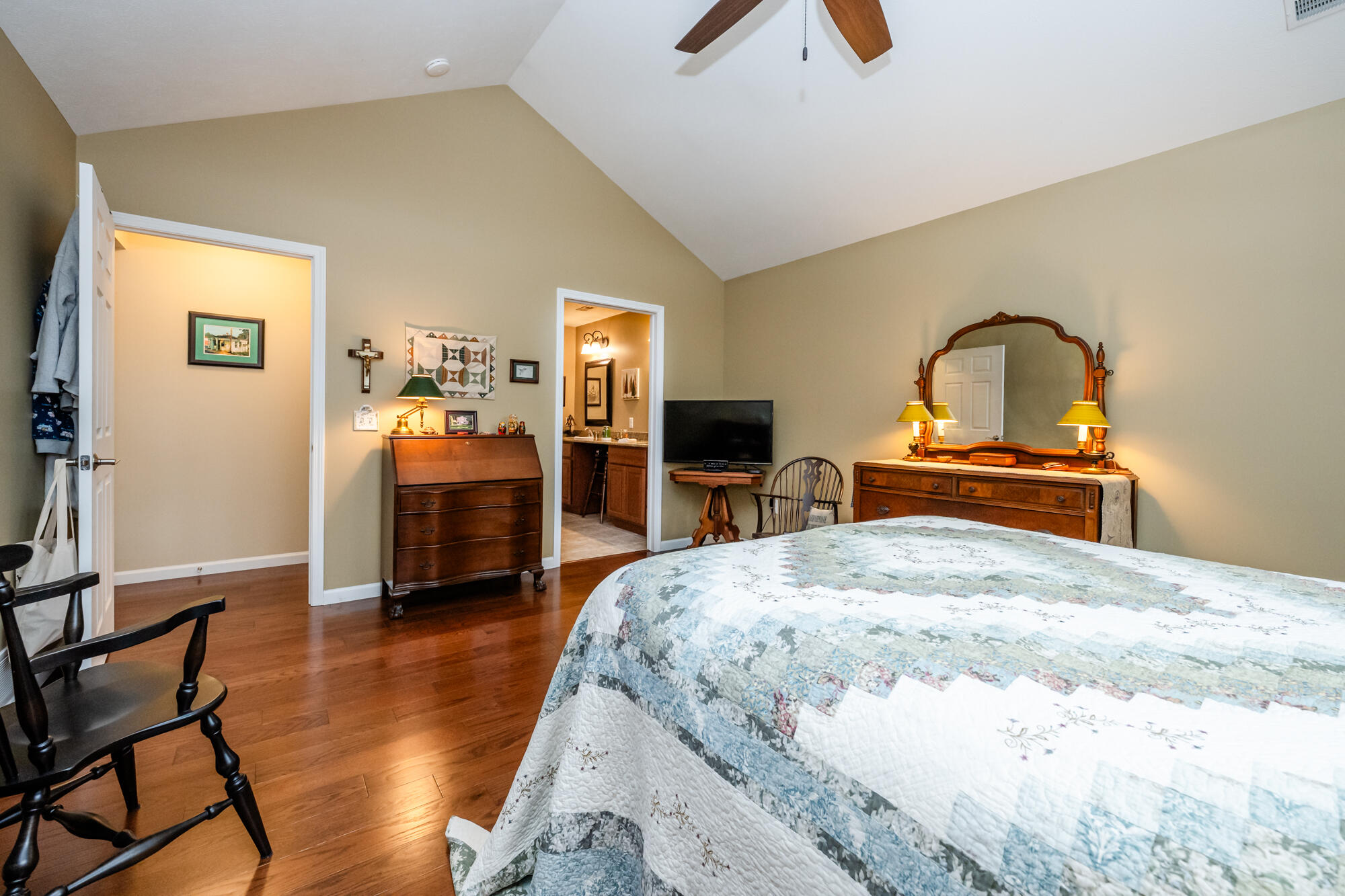 3061 Riverview Lane Benton Harbor MI 49022
